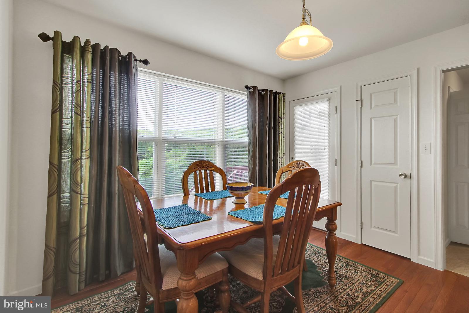 LAUREL VISTAS - Residential