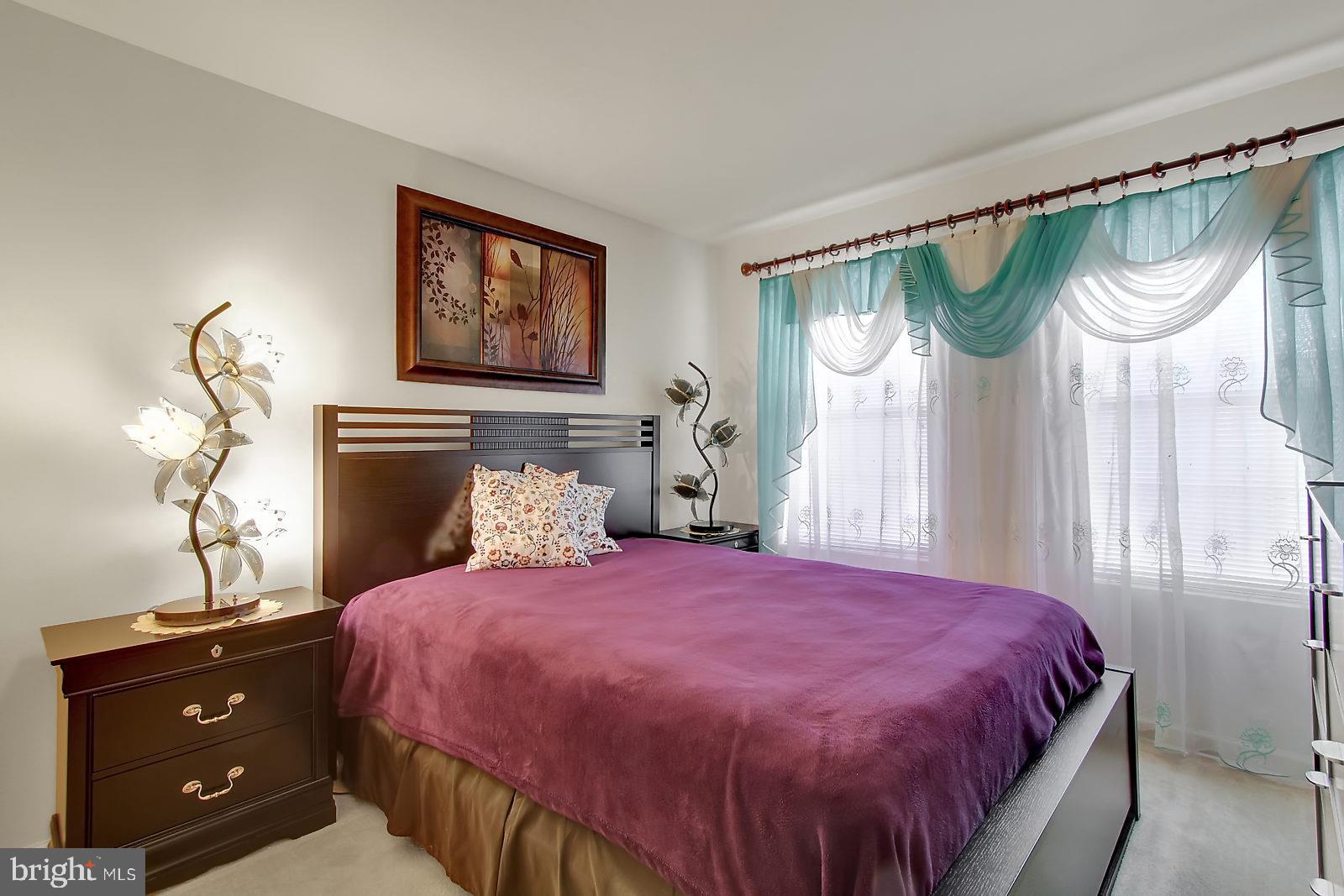 LAUREL VISTAS - Residential