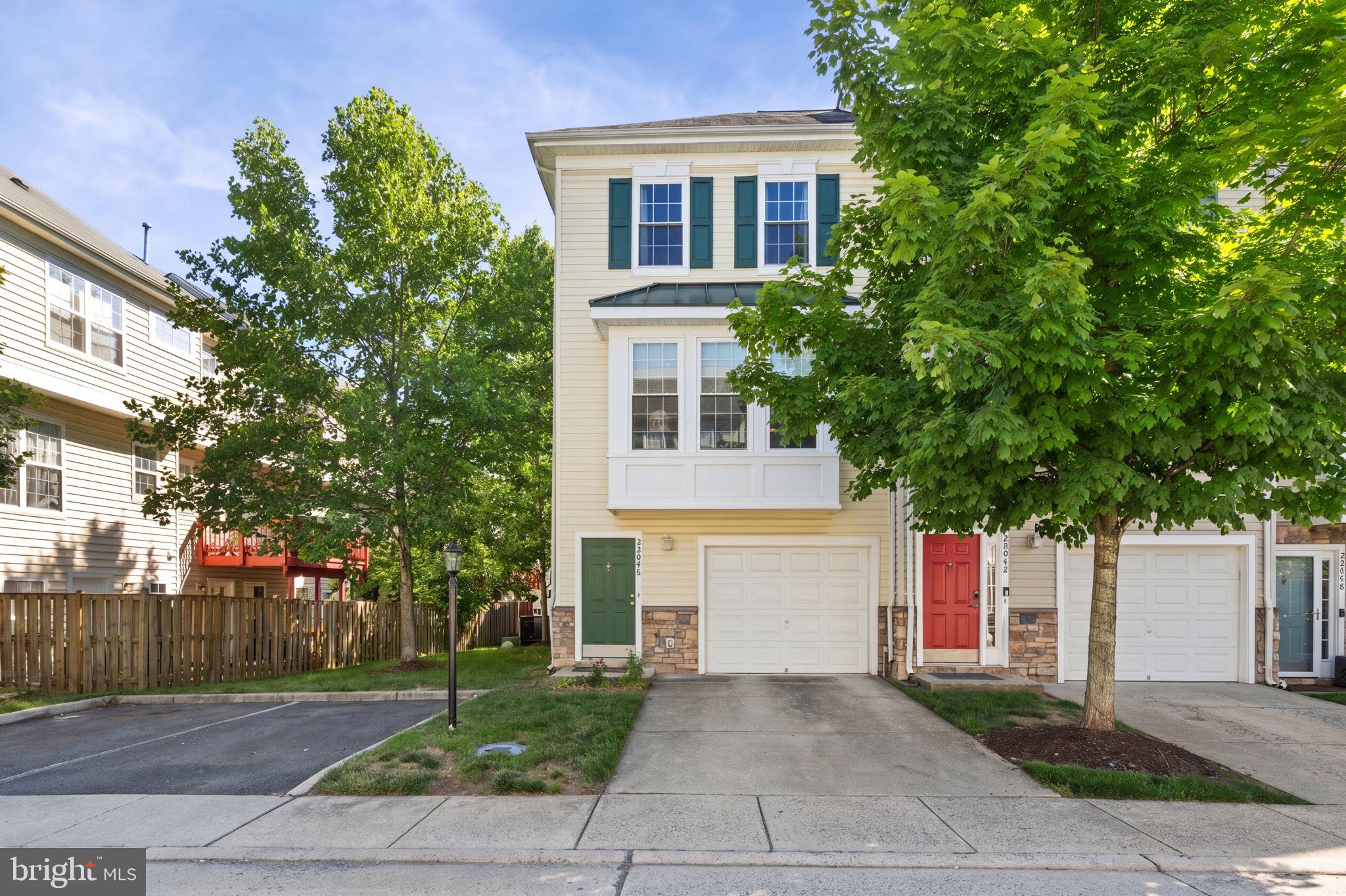 PARKSIDE AT DULLES - Residential