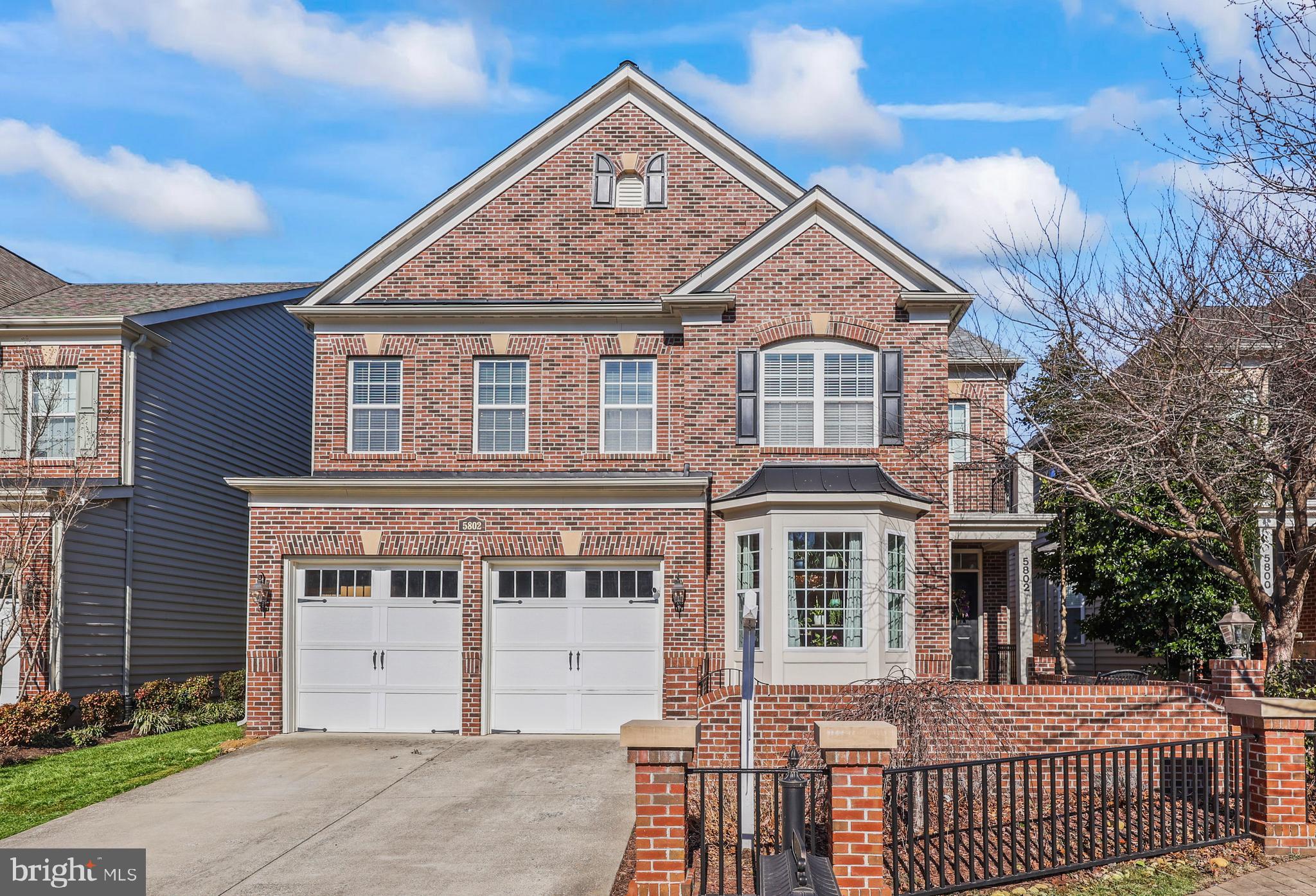 COURTYARDS AT FALLS GATE - Residential
