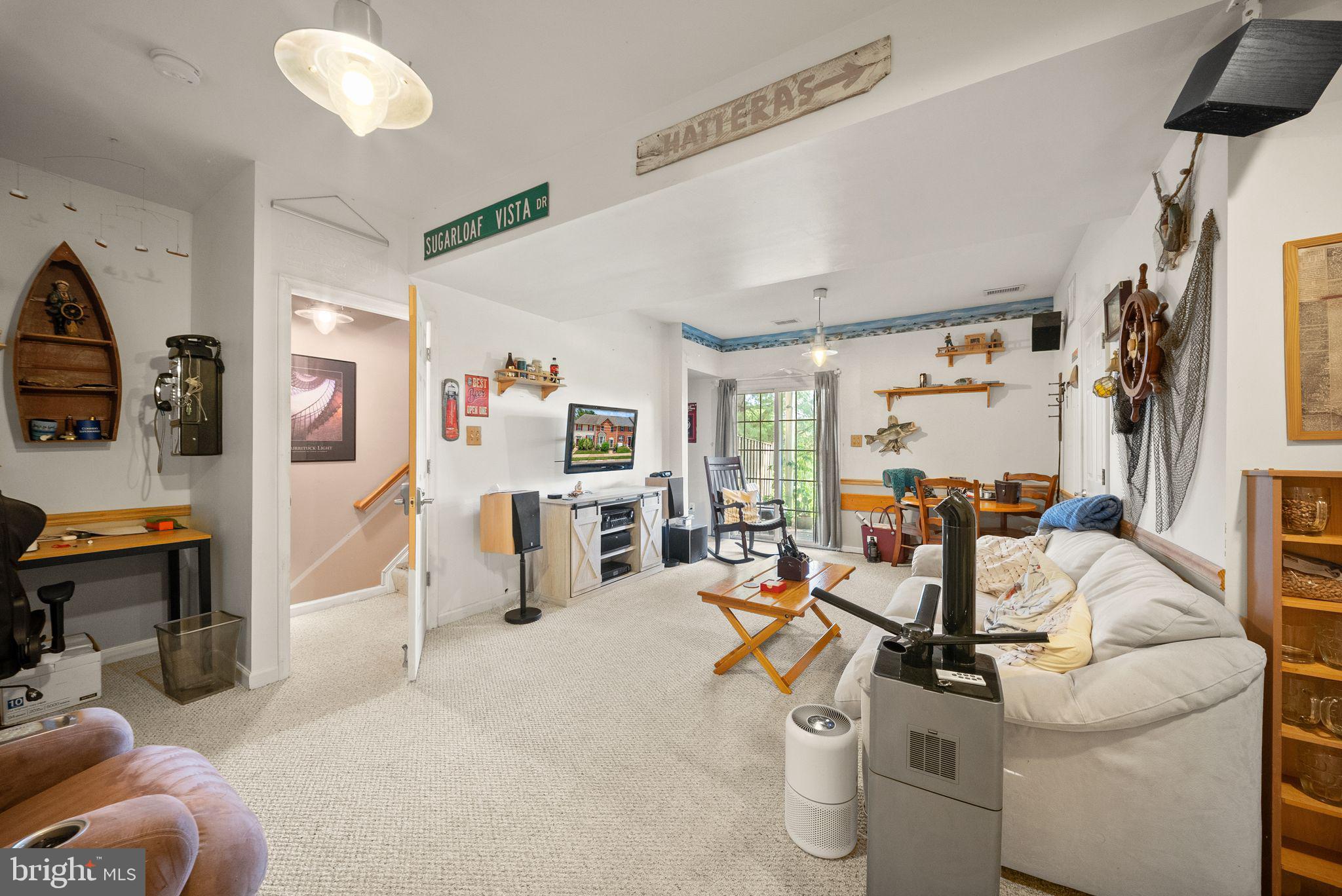 UNIVERSITY CENTER - Residential