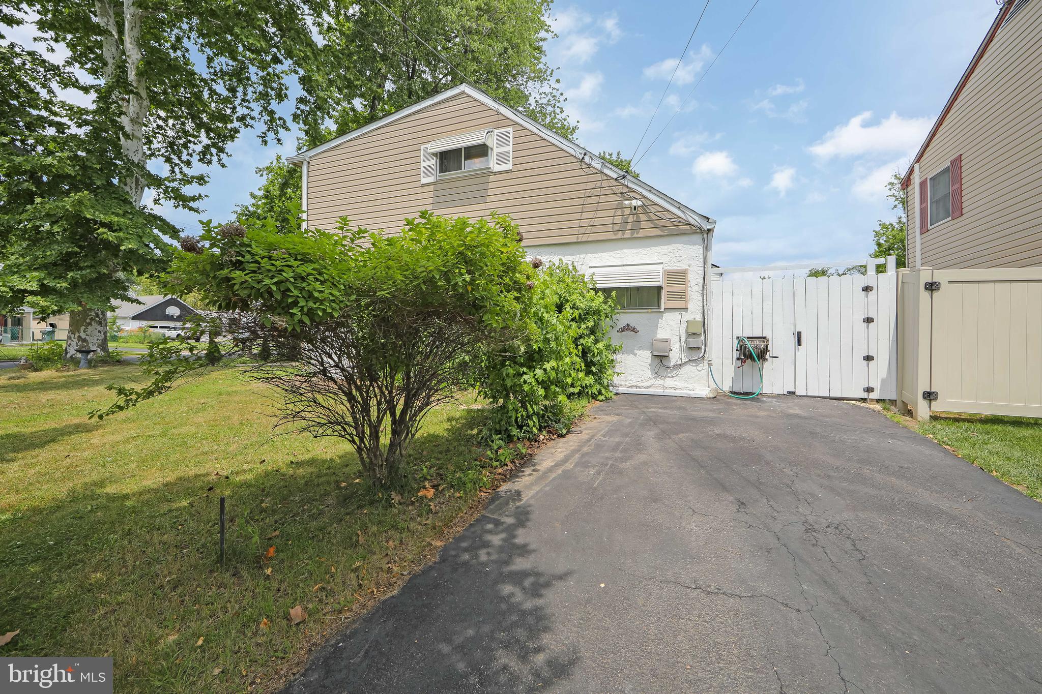 RIDLEY FARMS - Residential