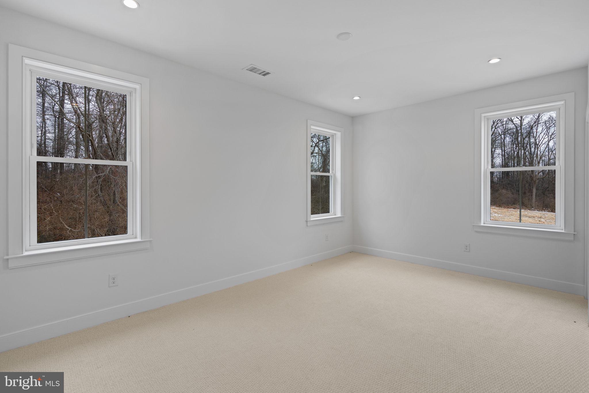 ESTATES AT STONECLIFF - Residential