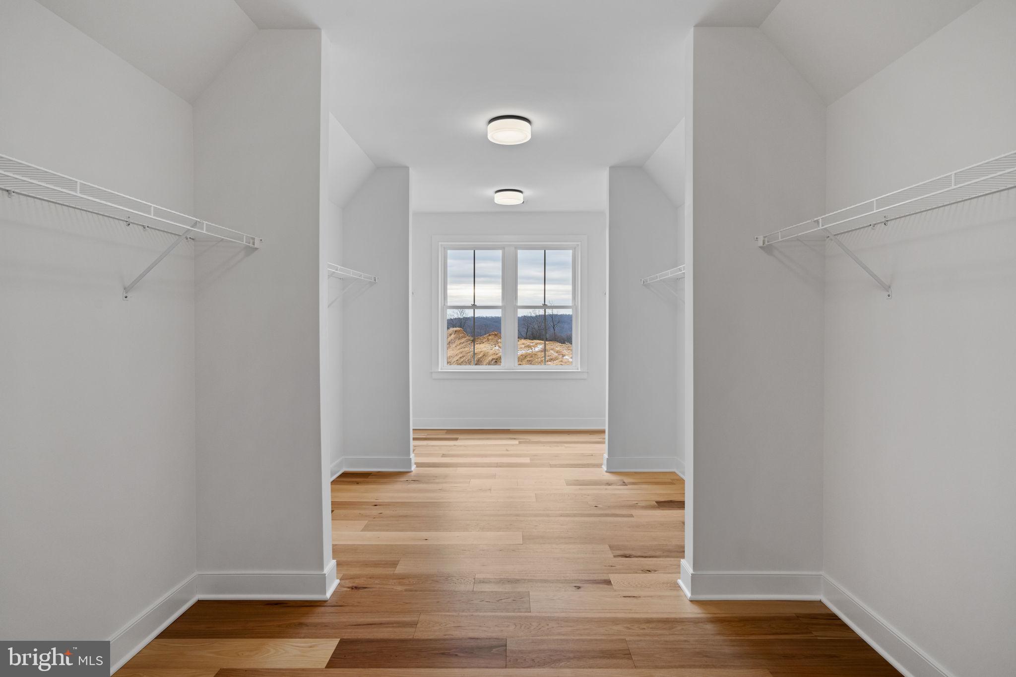 ESTATES AT STONECLIFF - Residential