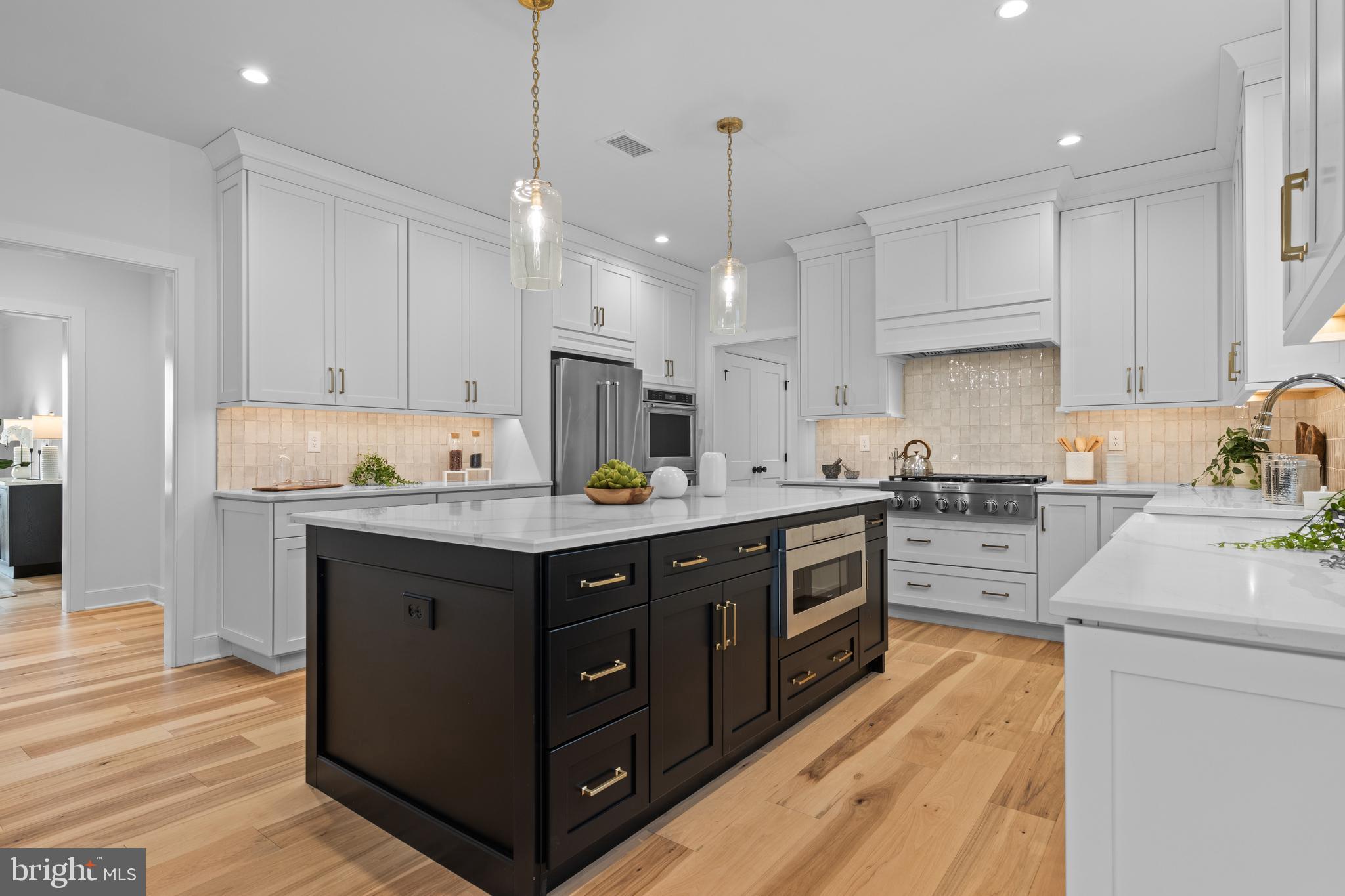 ESTATES AT STONECLIFF - Residential