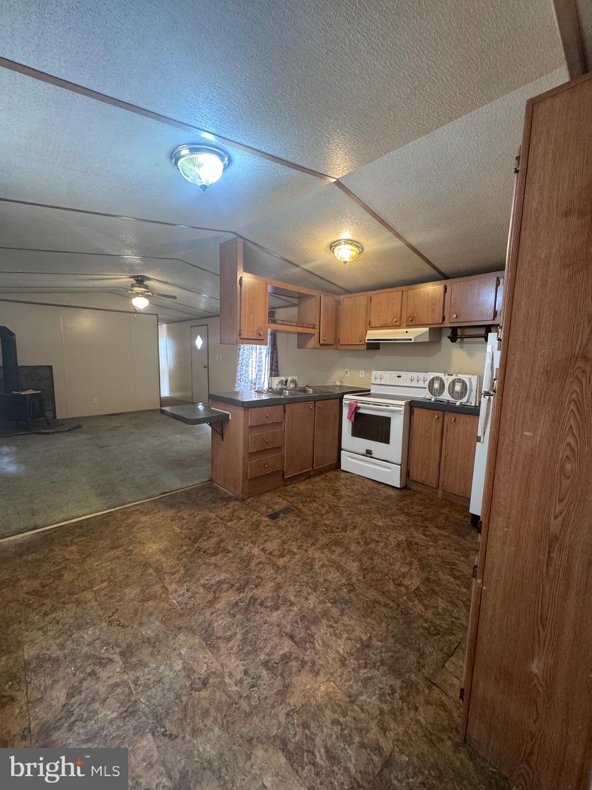 LISA LAKE MBH PARK - Residential