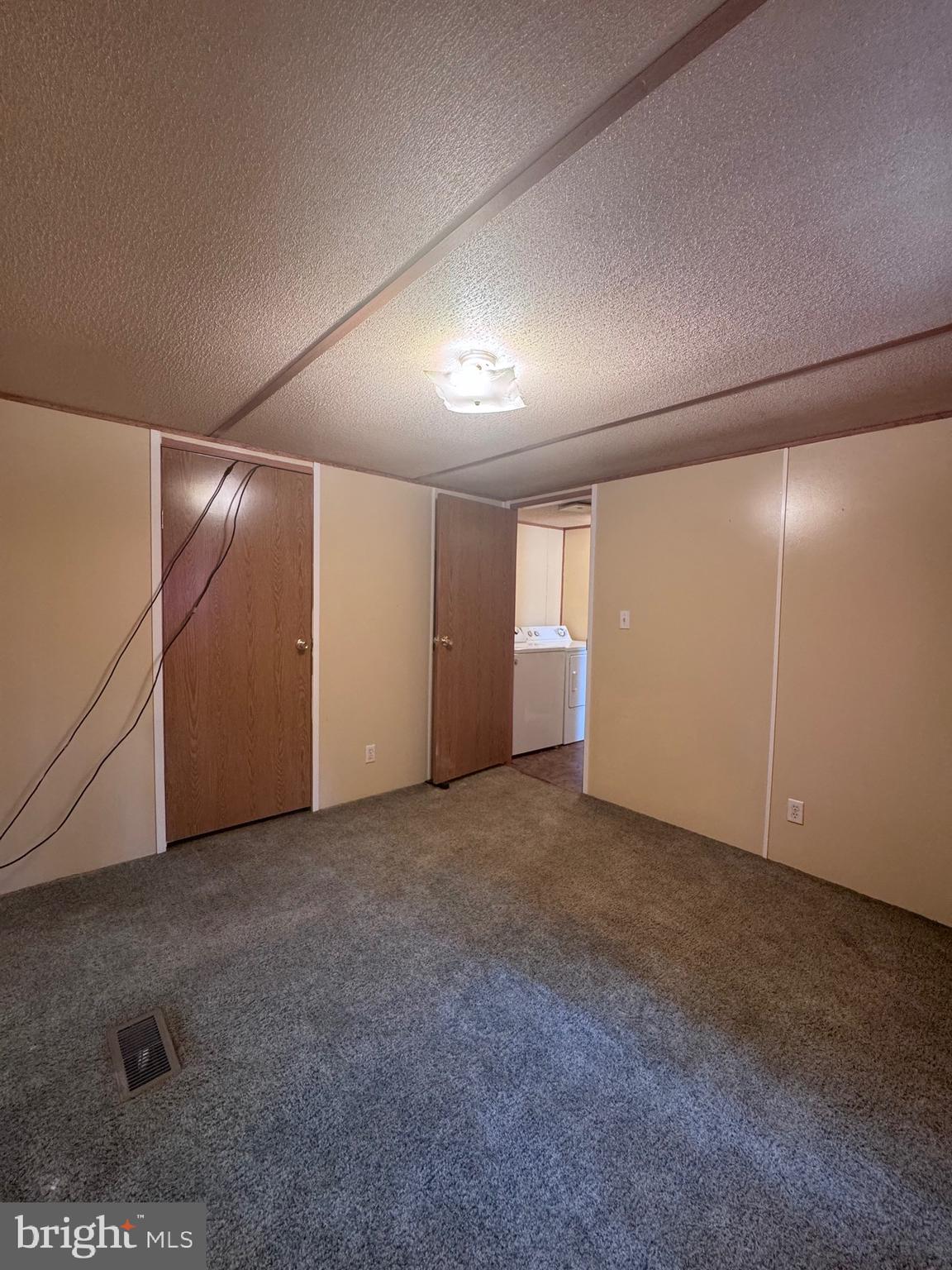 LISA LAKE MBH PARK - Residential