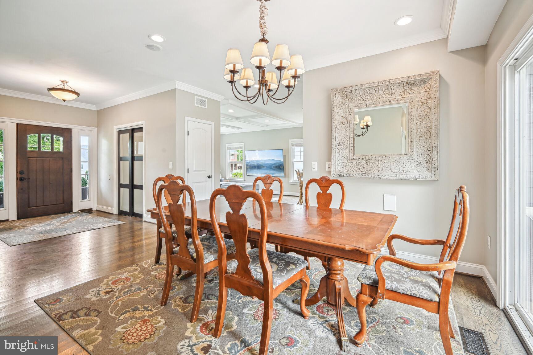 HILLSIDE MANOR - Residential