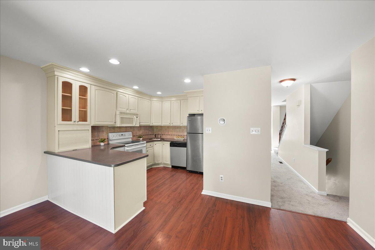 SPRINGHILL FARM - Residential