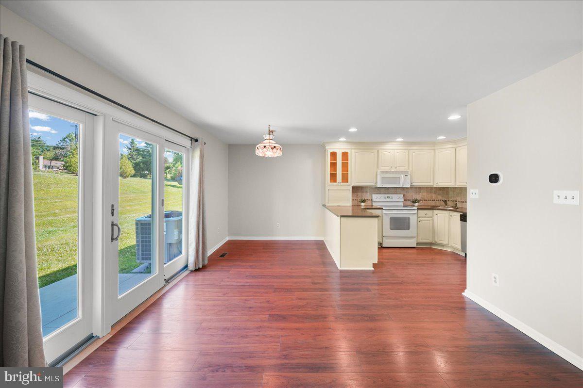 SPRINGHILL FARM - Residential