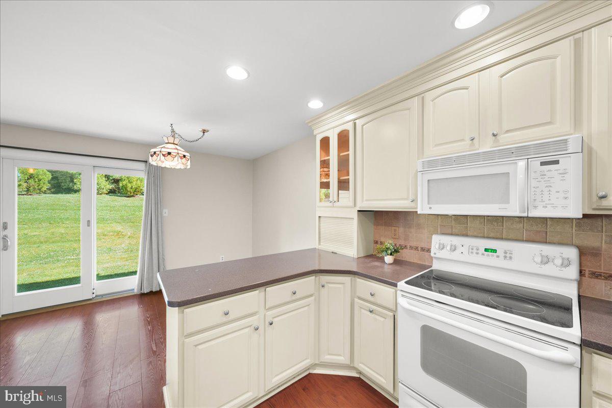 SPRINGHILL FARM - Residential