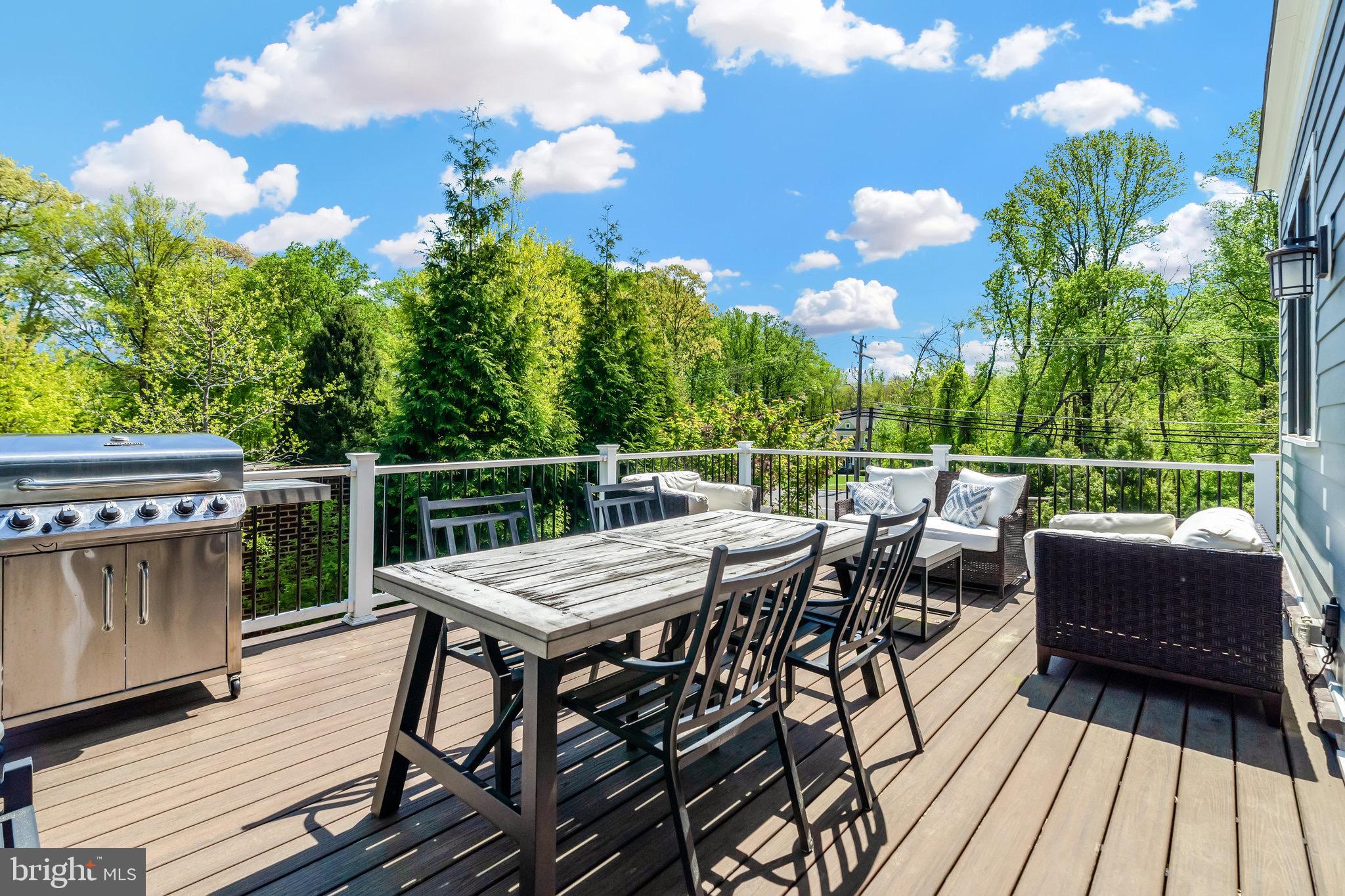 VIENNA GROVE - Residential