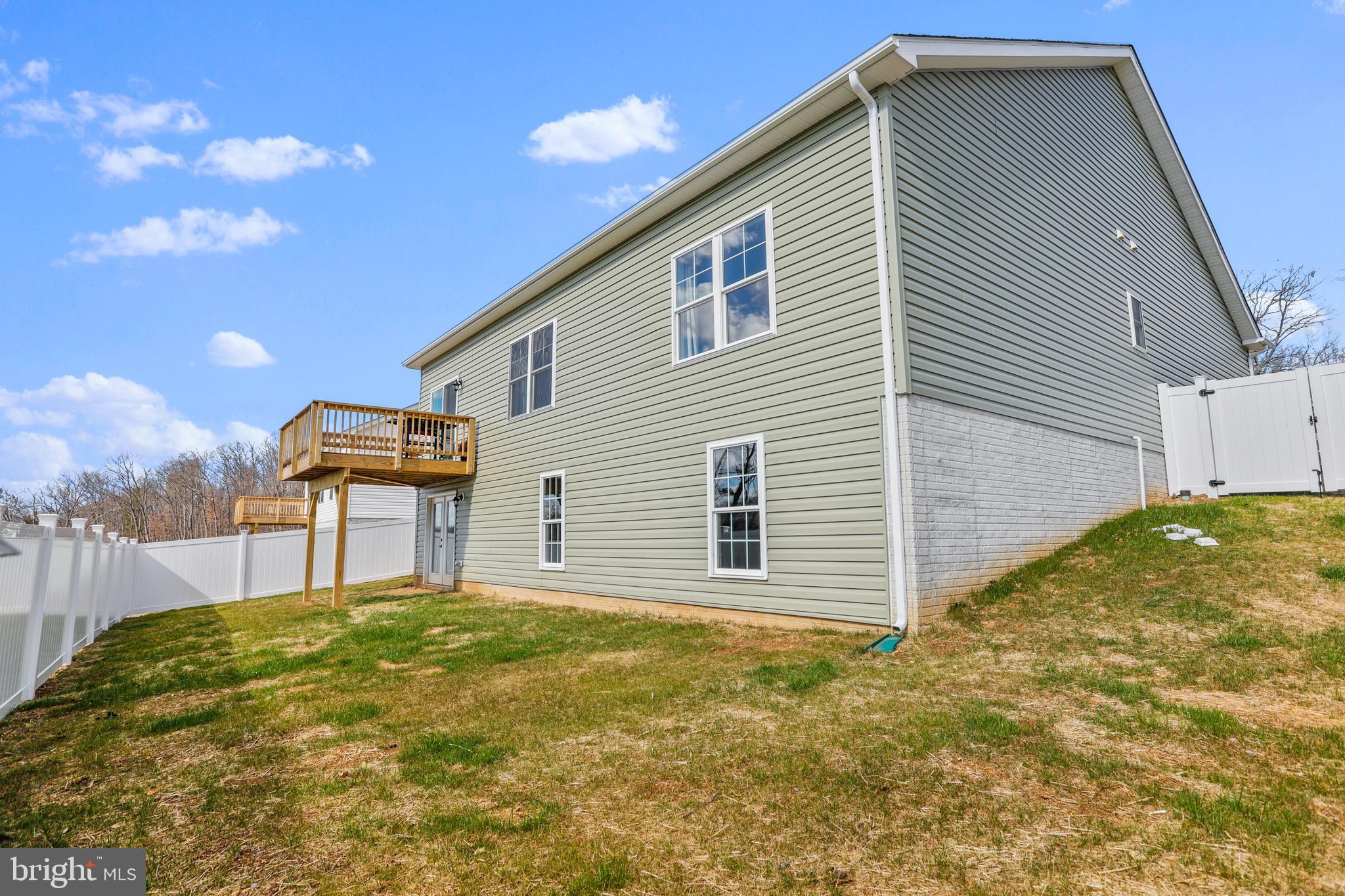 MIDDLE CREEK VISTAS - Residential