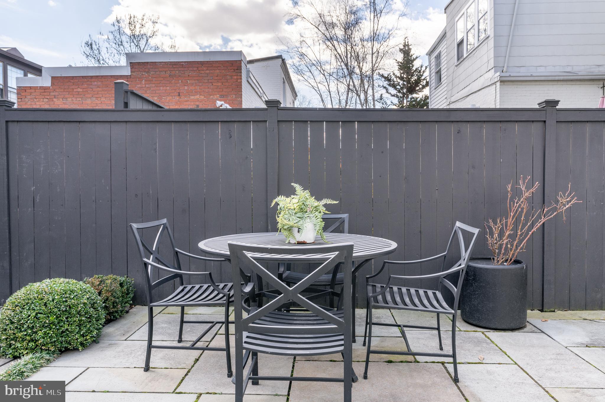 GEORGETOWN - Residential