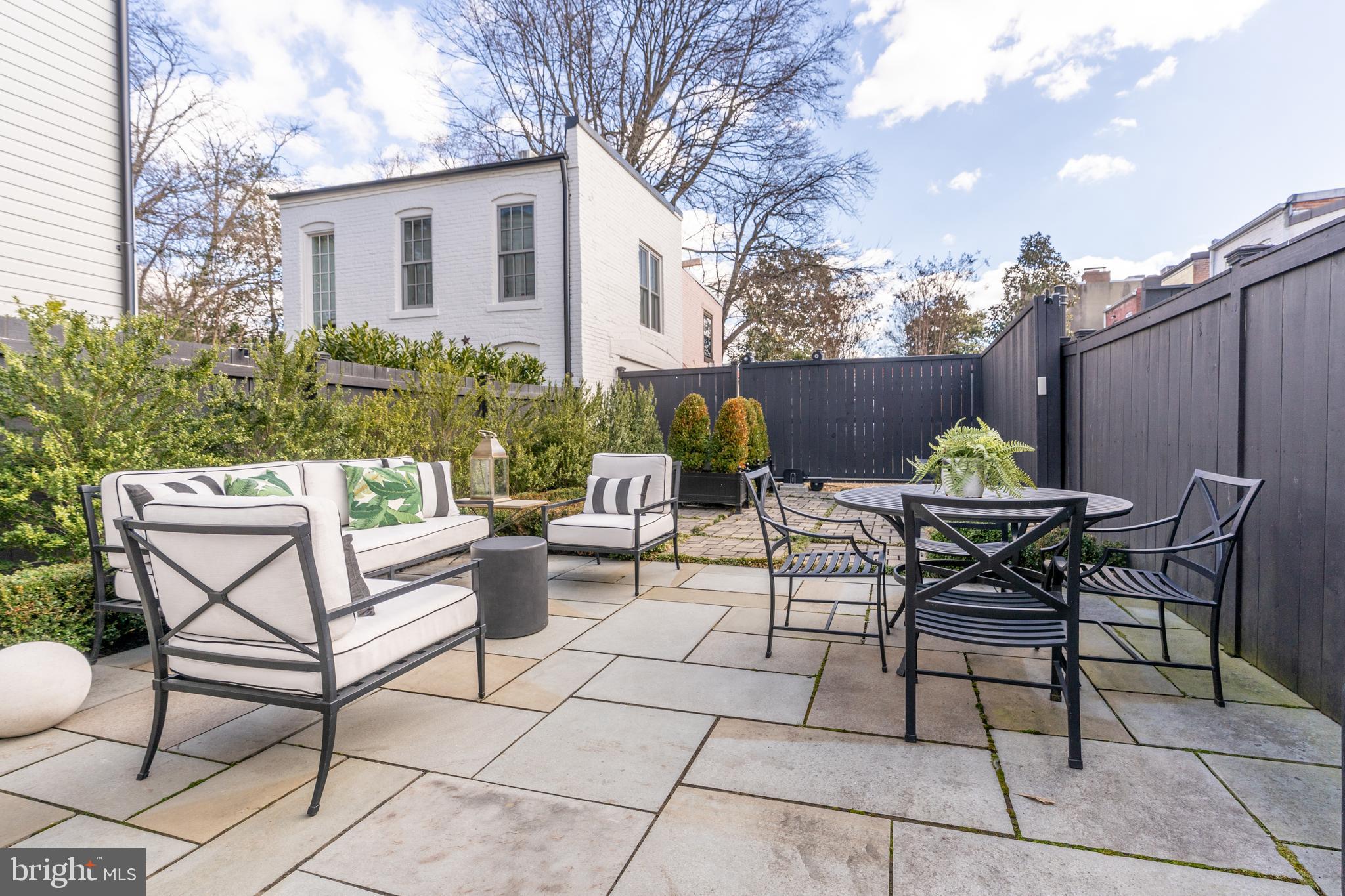 GEORGETOWN - Residential
