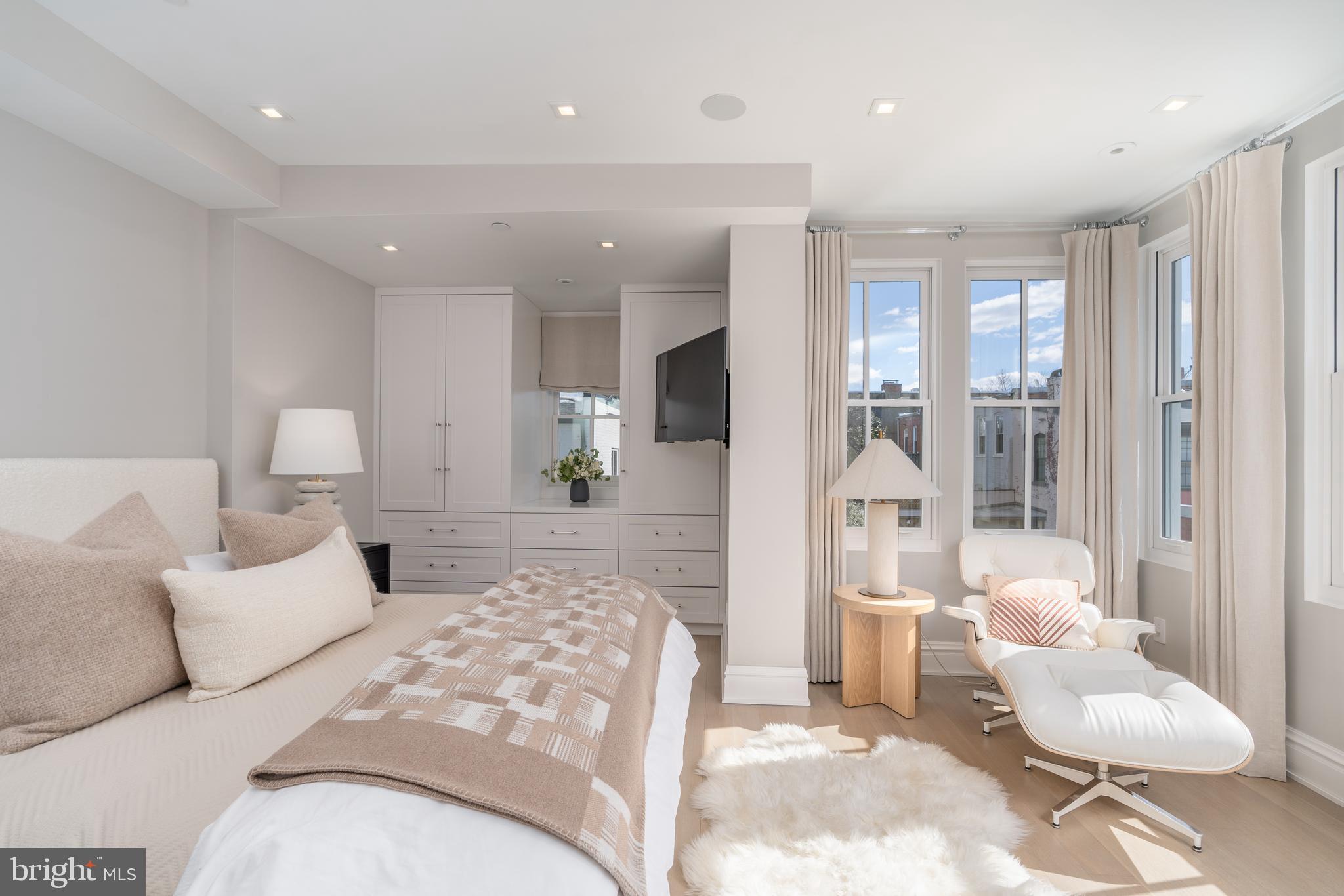 GEORGETOWN - Residential