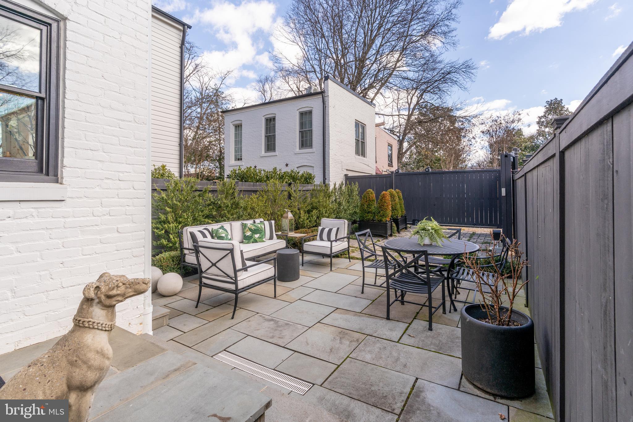 GEORGETOWN - Residential