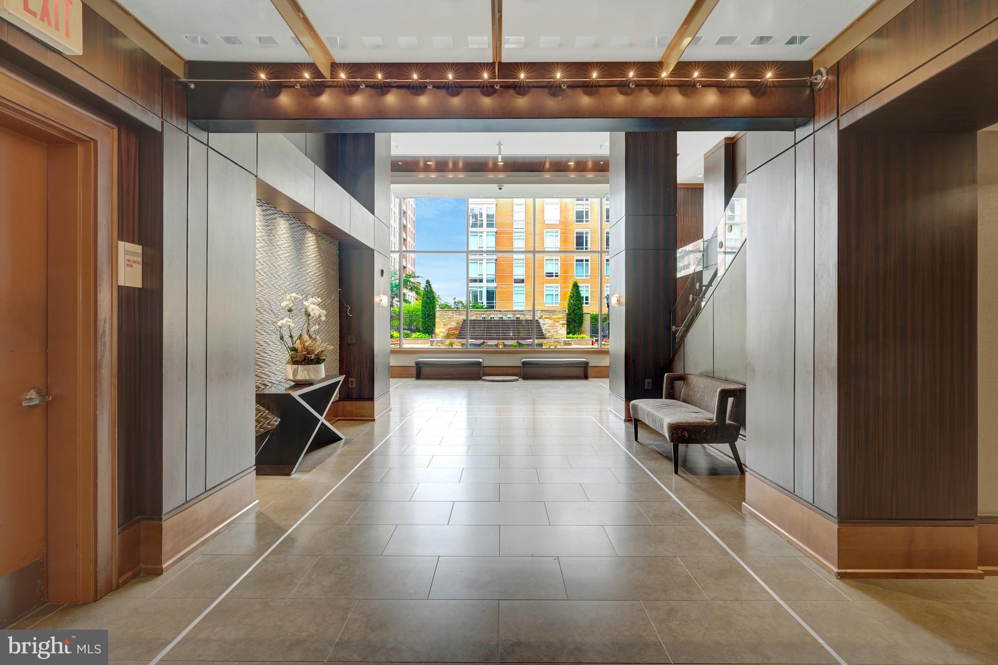 RESTON TOWN CENTER - Residential