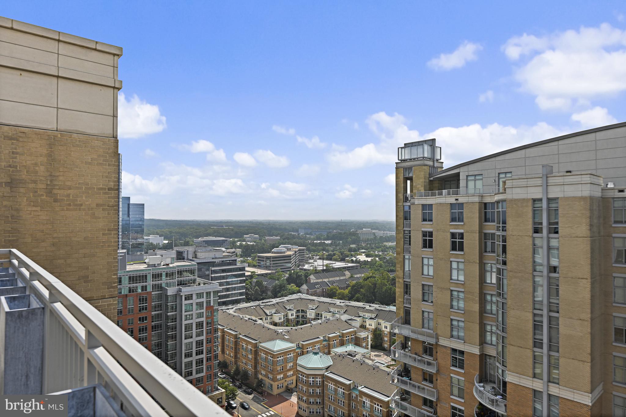 RESTON TOWN CENTER - Residential