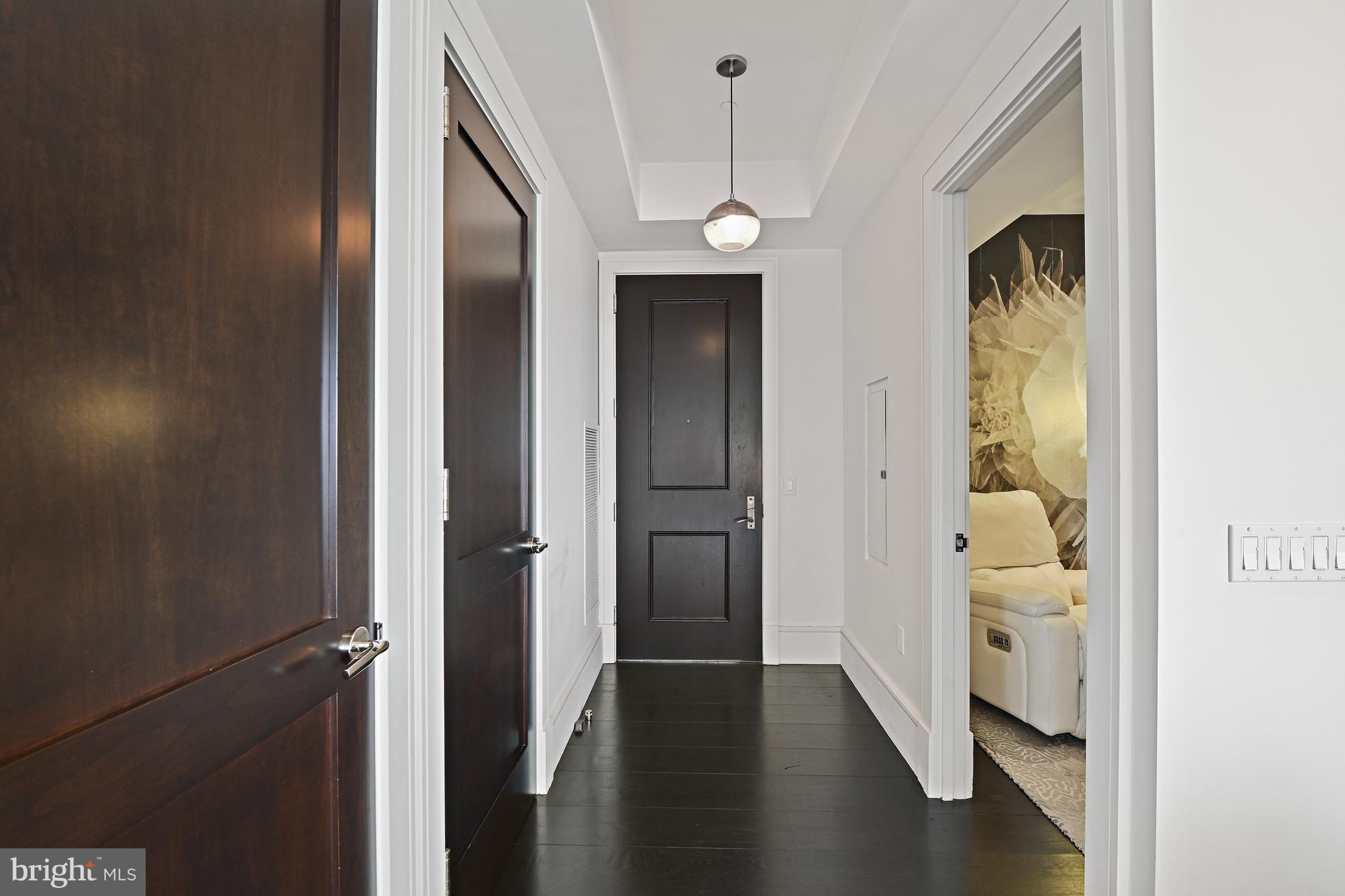 RESTON TOWN CENTER - Residential