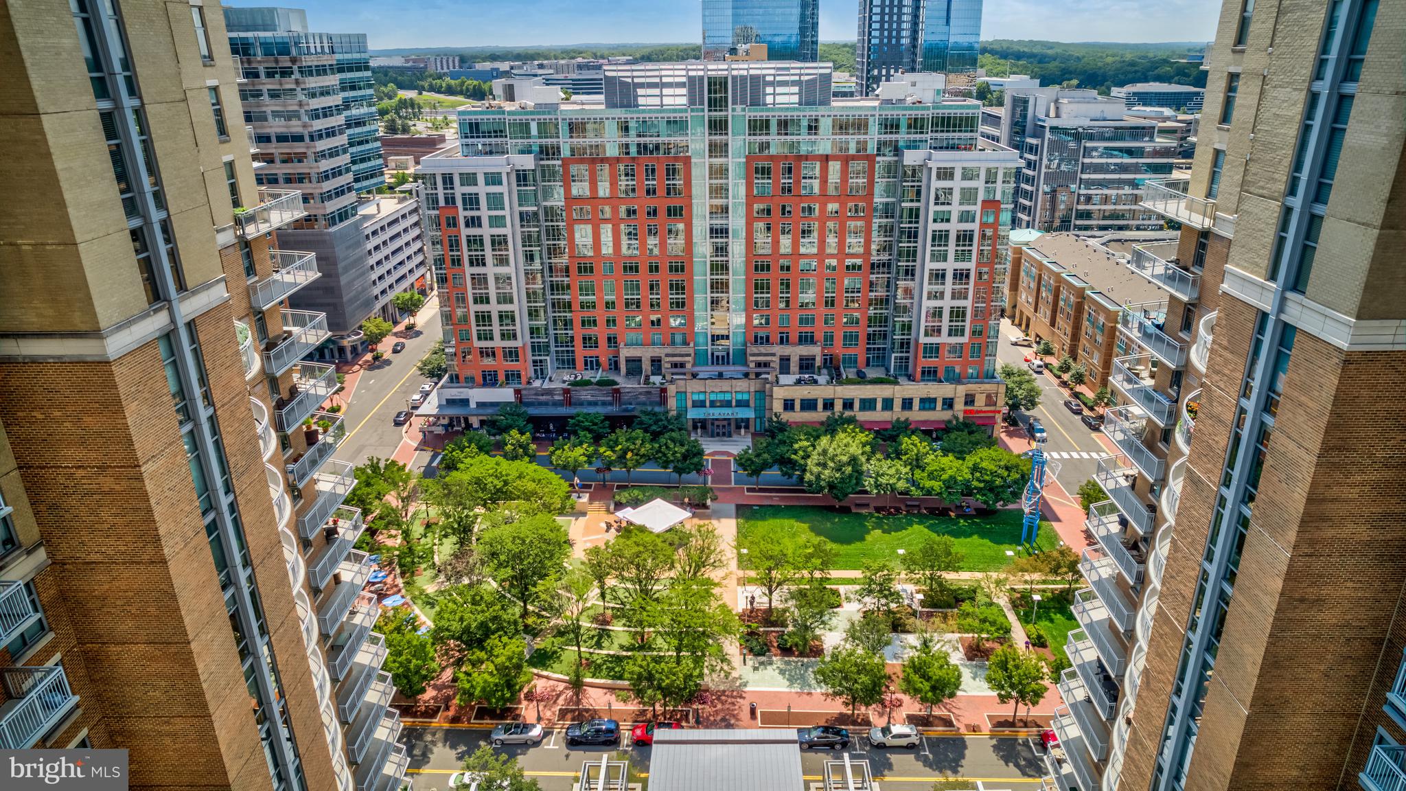RESTON TOWN CENTER - Residential