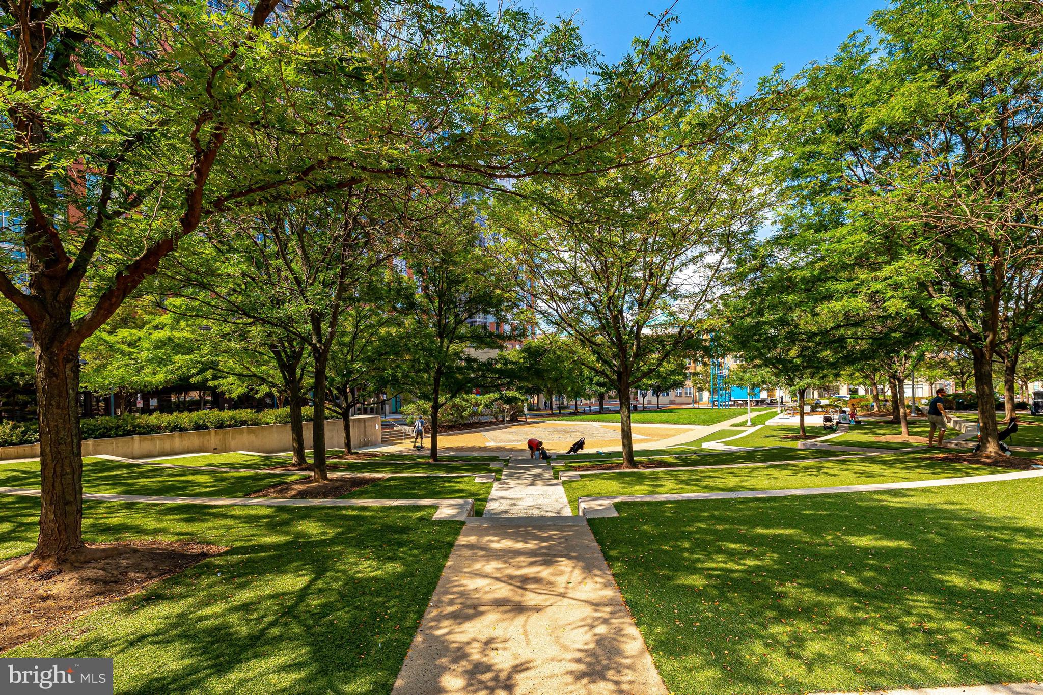 RESTON TOWN CENTER - Residential