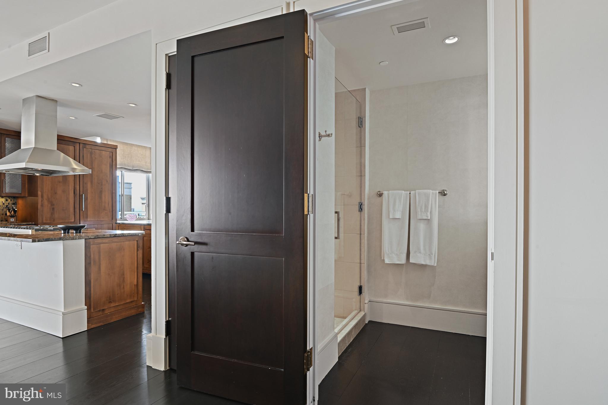 RESTON TOWN CENTER - Residential