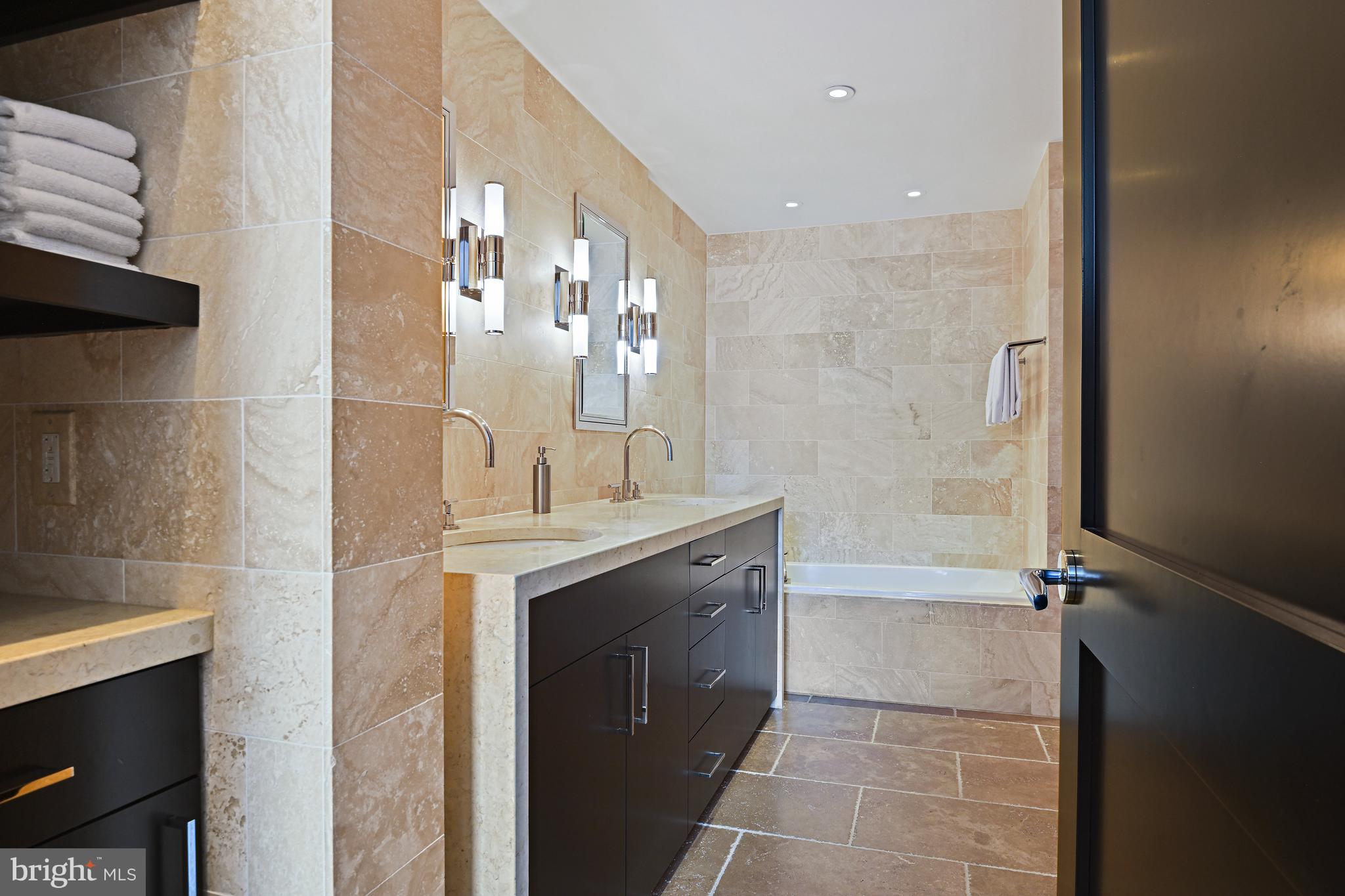 RESTON TOWN CENTER - Residential