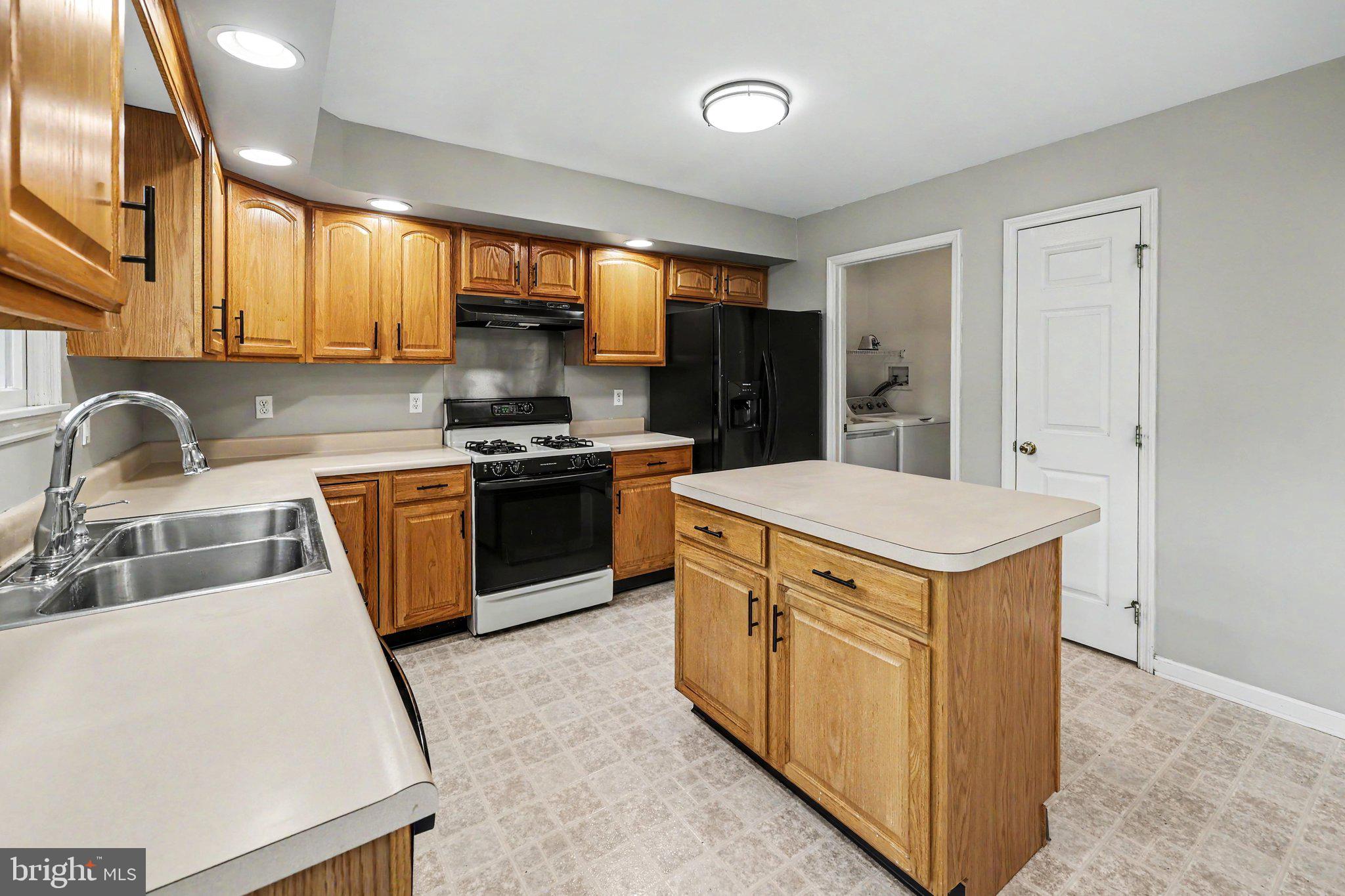 SOUTHFIELD CROSSING - Residential