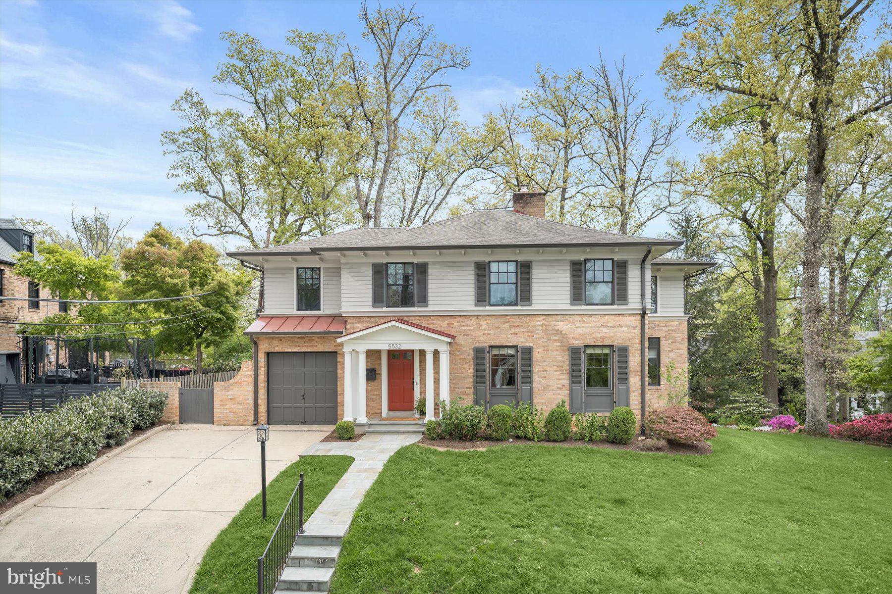 LARCHMONT - Residential