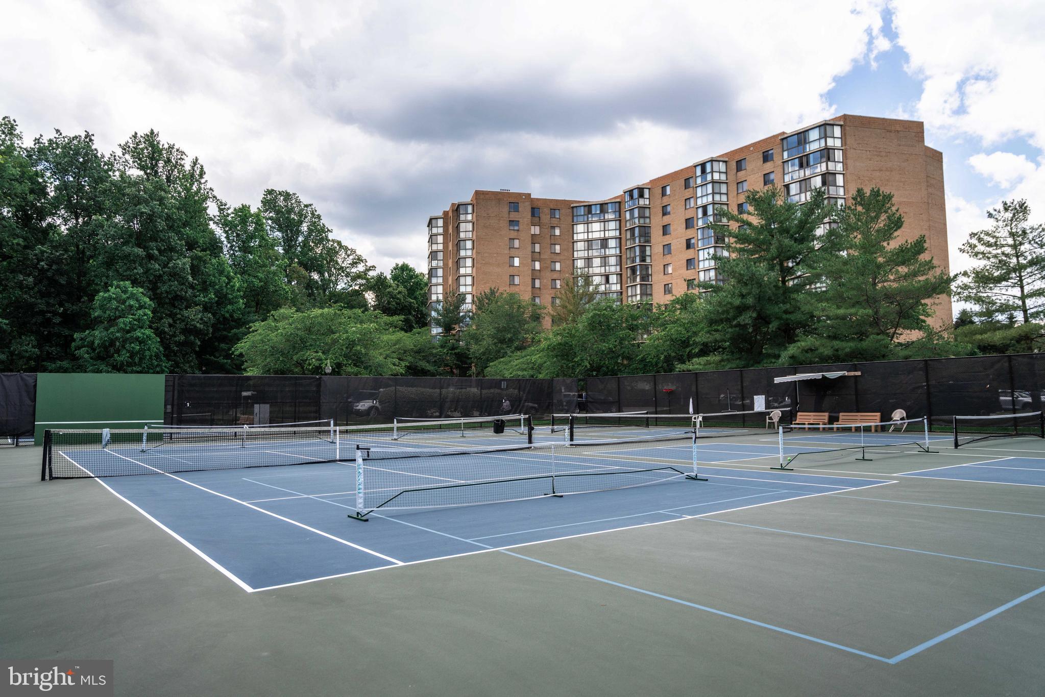 FAIRWAYS NORTH - Residential