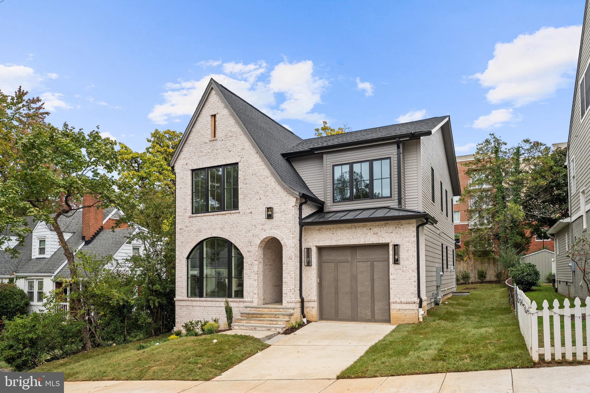 MAYWOOD - Residential