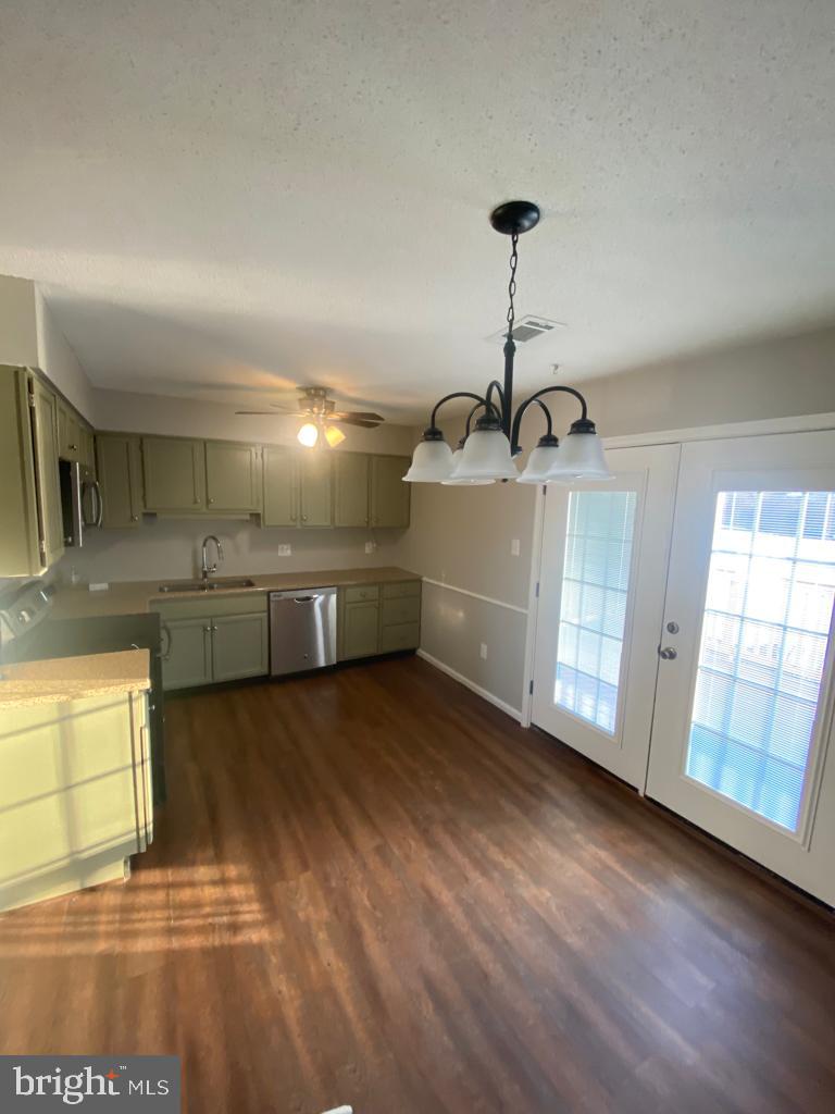 WILLOW BROOK - Residential Lease