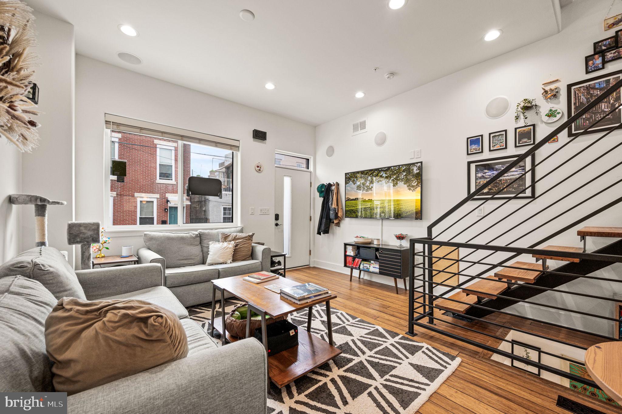 POINT BREEZE - Residential