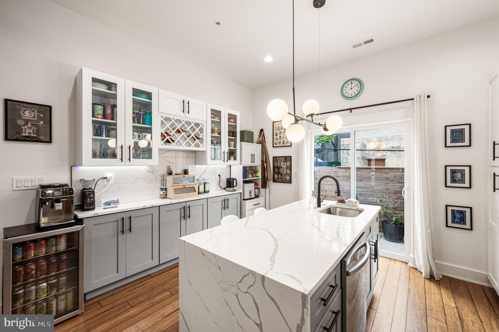 POINT BREEZE - Residential