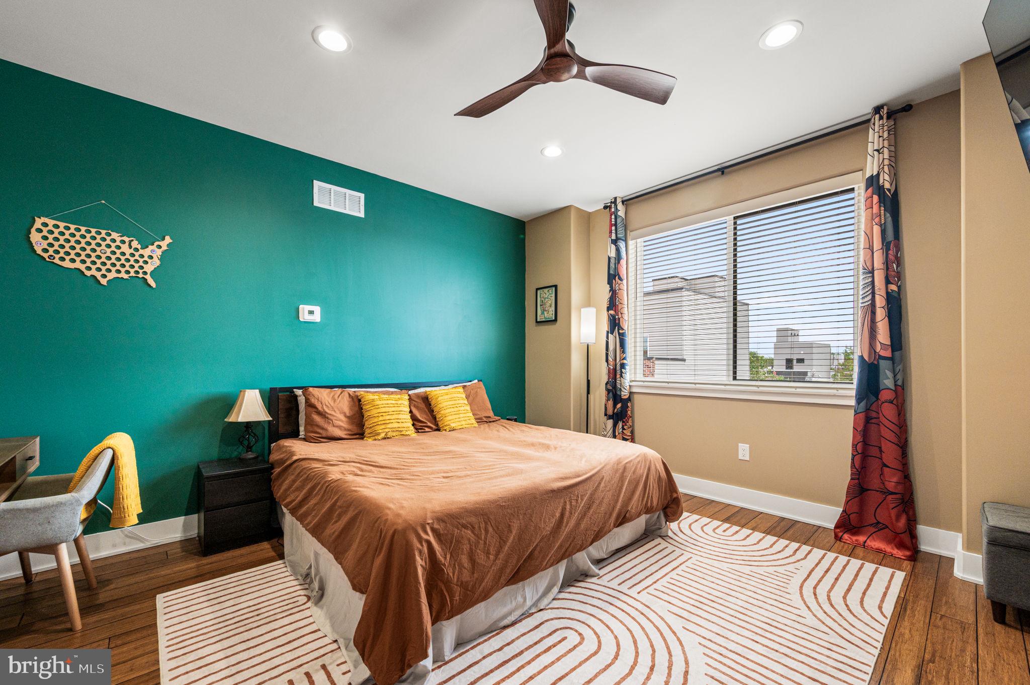POINT BREEZE - Residential