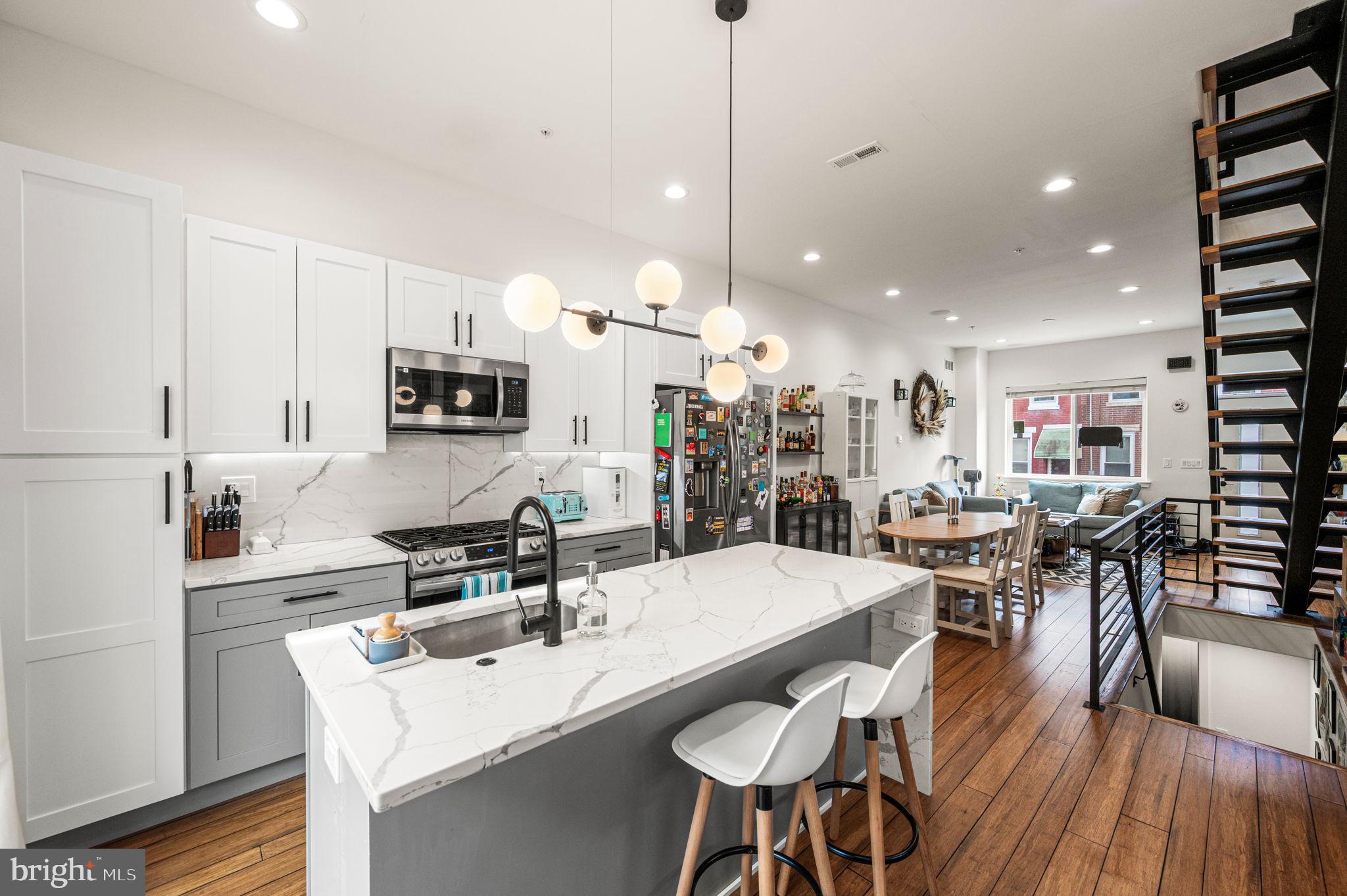 POINT BREEZE - Residential