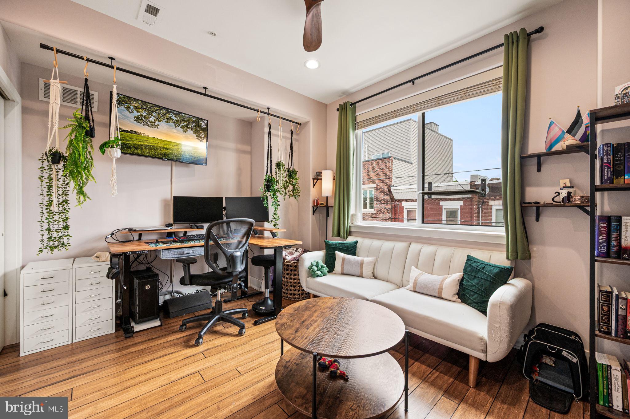 POINT BREEZE - Residential