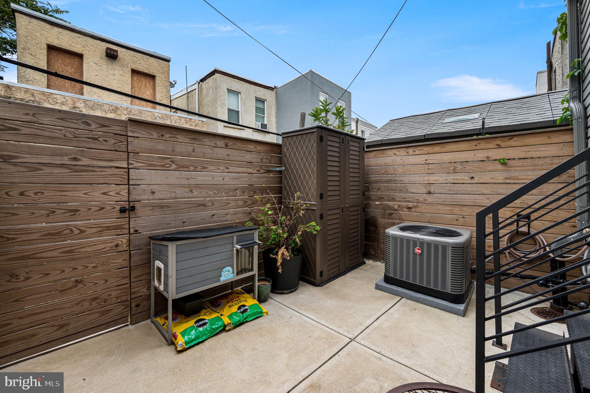 POINT BREEZE - Residential