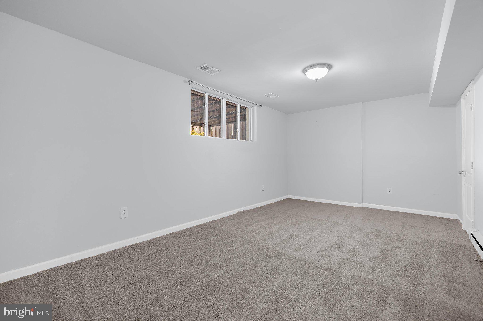 ELIZABETHS LANDING - Residential