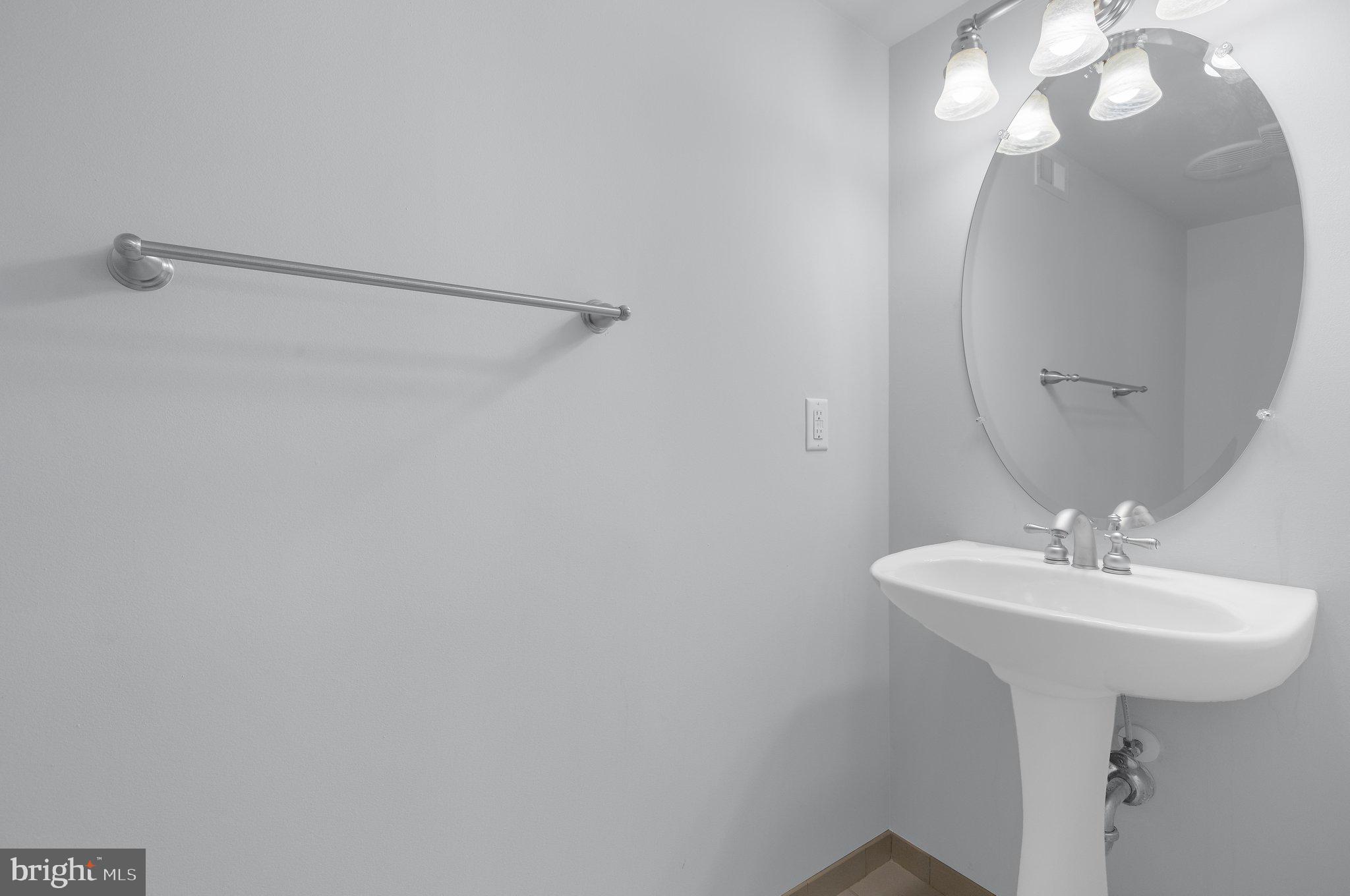 ELIZABETHS LANDING - Residential