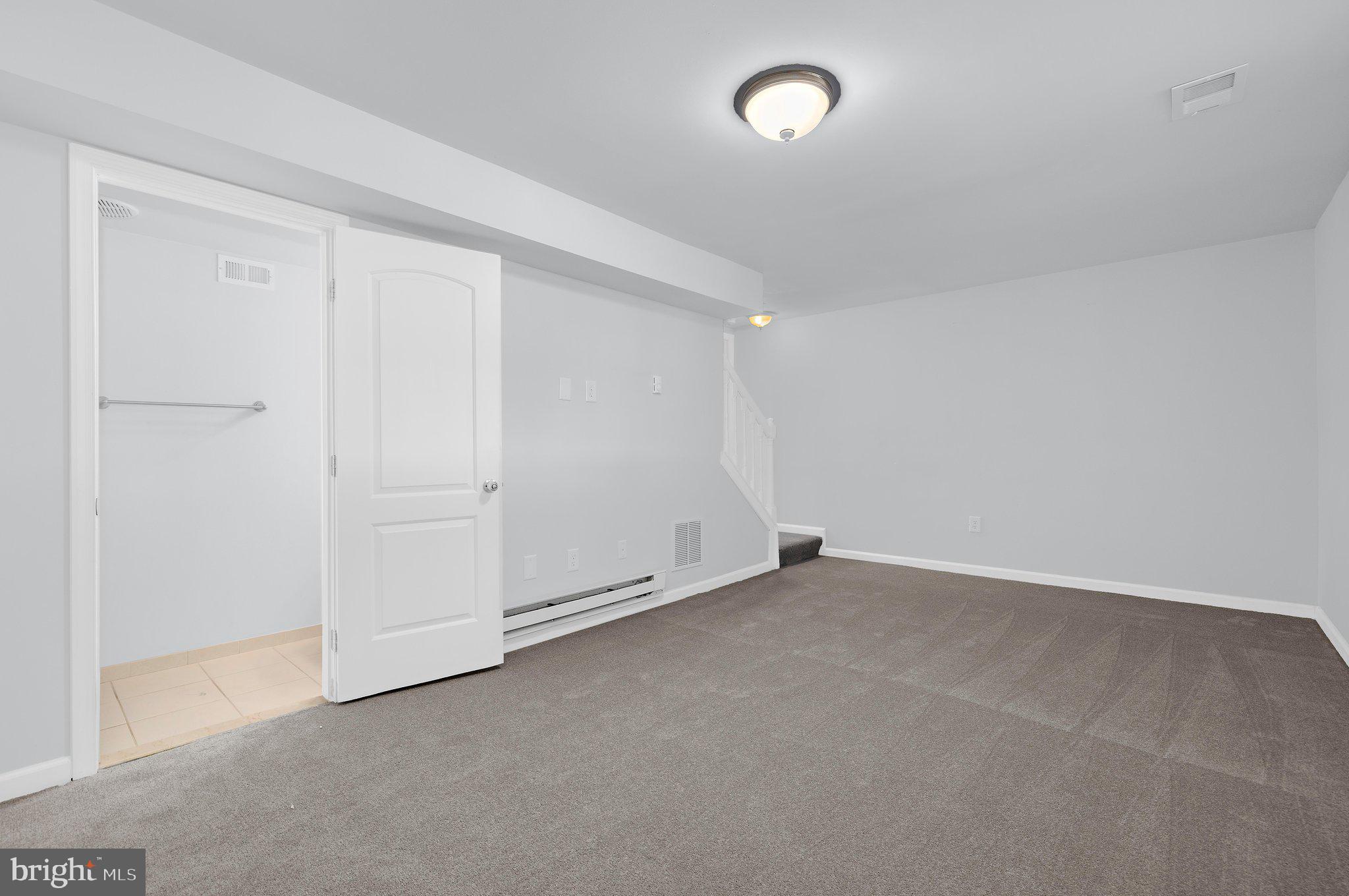 ELIZABETHS LANDING - Residential
