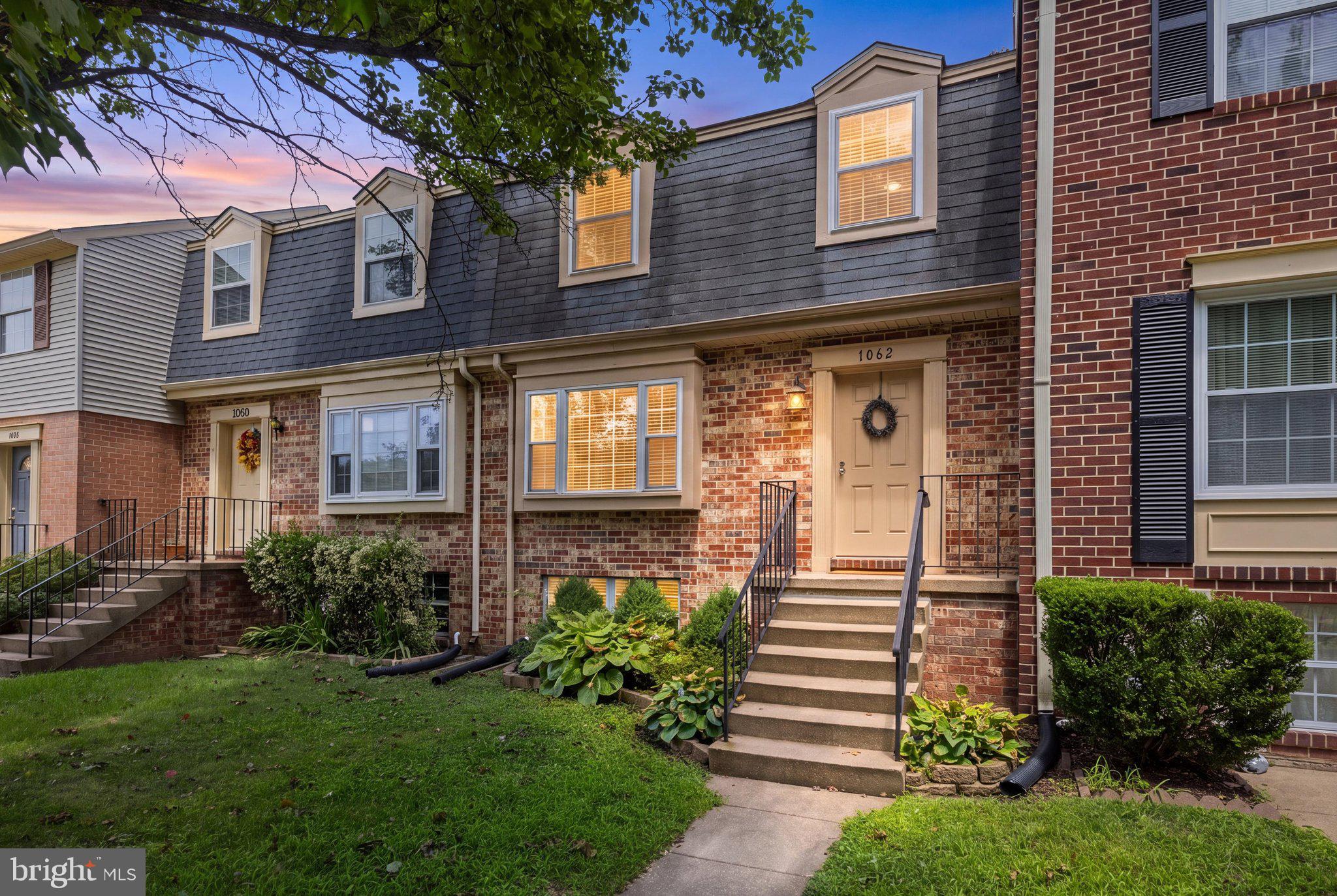 ELIZABETHS LANDING - Residential