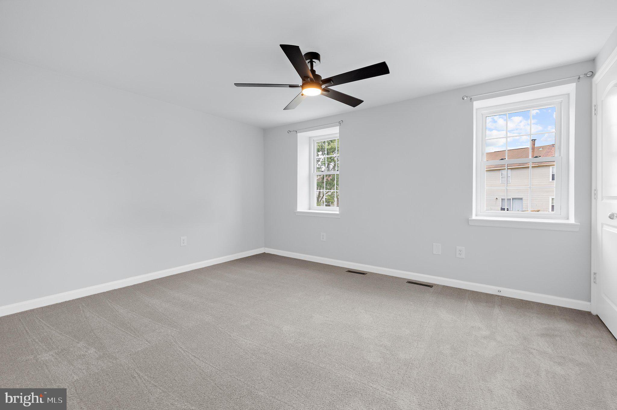 ELIZABETHS LANDING - Residential
