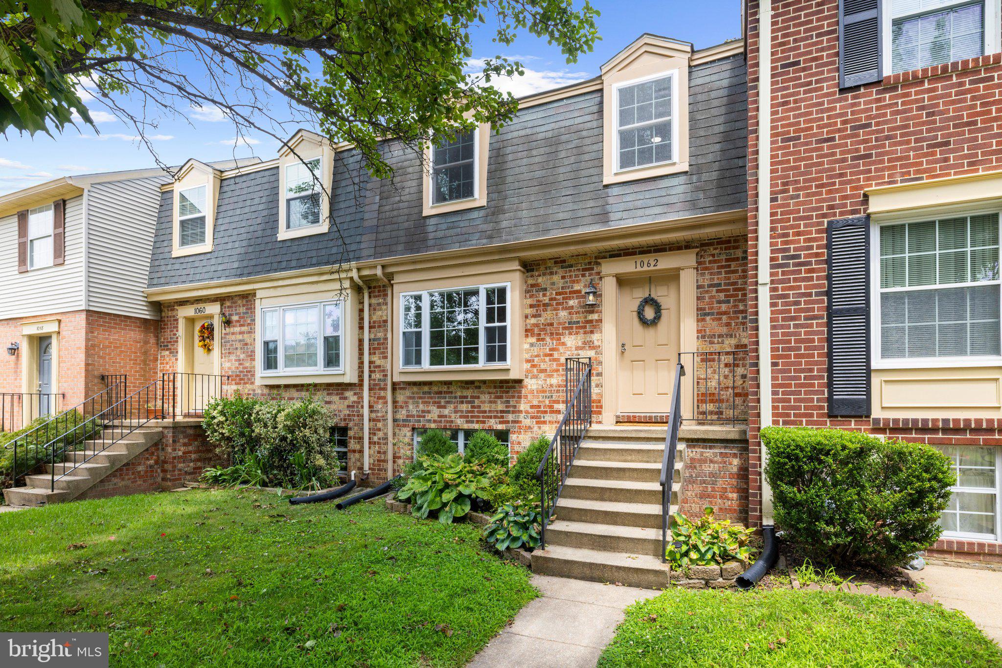 ELIZABETHS LANDING - Residential