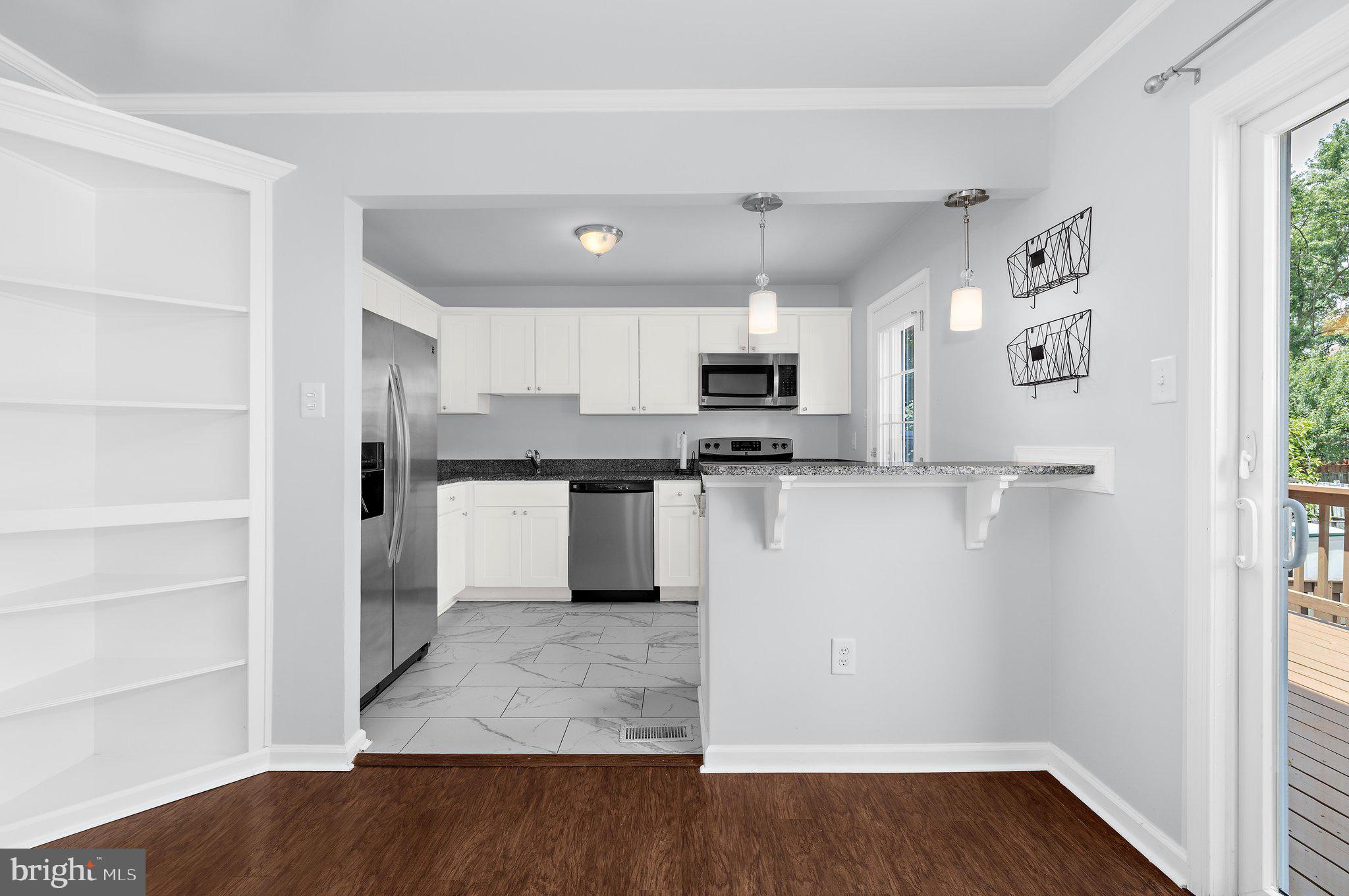 ELIZABETHS LANDING - Residential