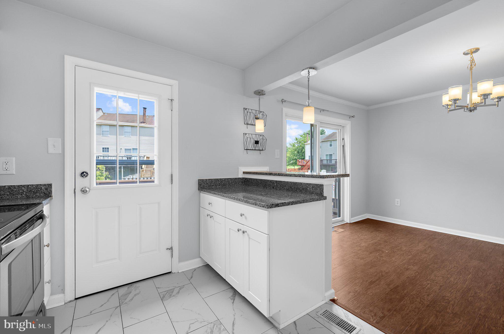 ELIZABETHS LANDING - Residential