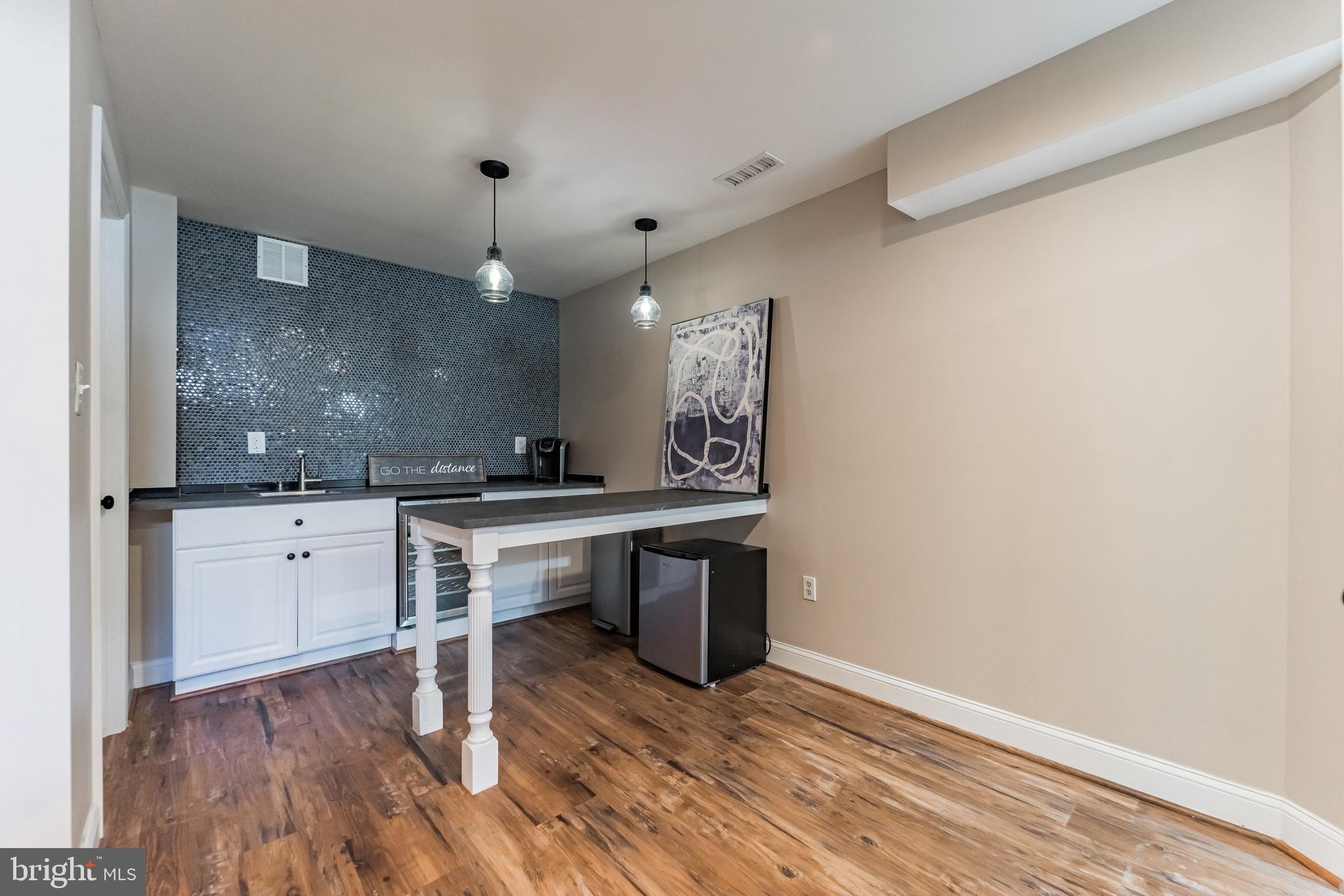 PARRS RIDGE - Residential Lease