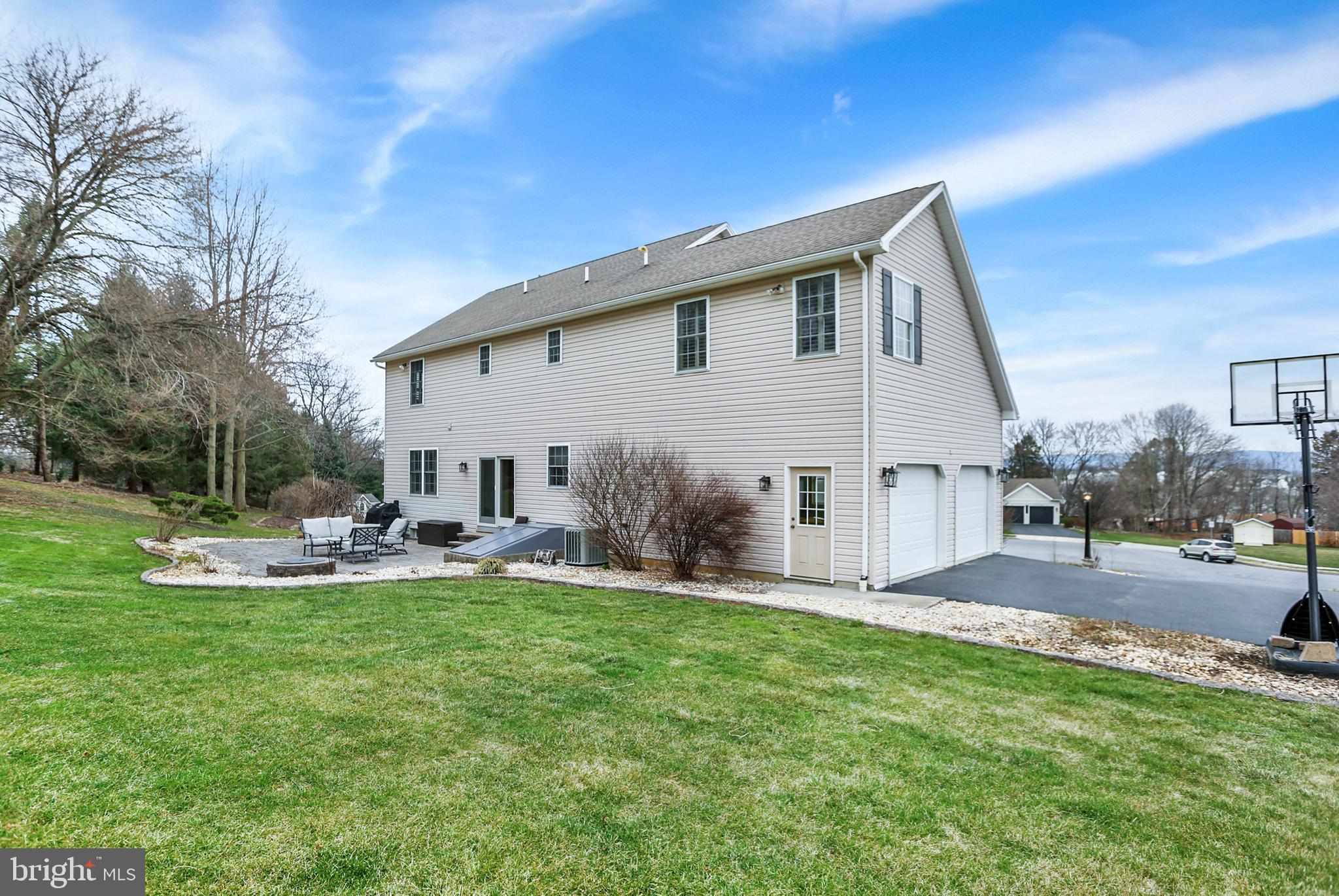 JEFFERSON COURT - Residential