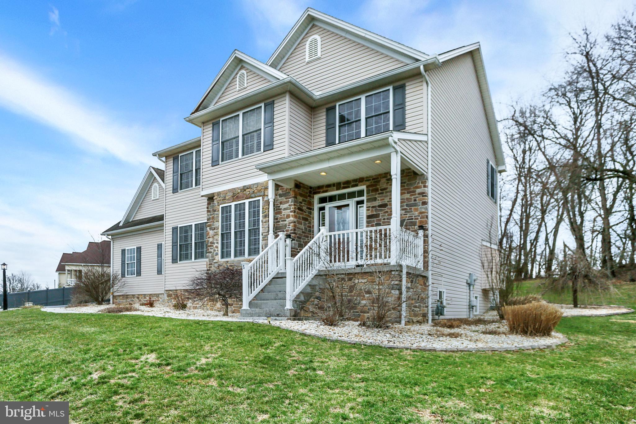 JEFFERSON COURT - Residential